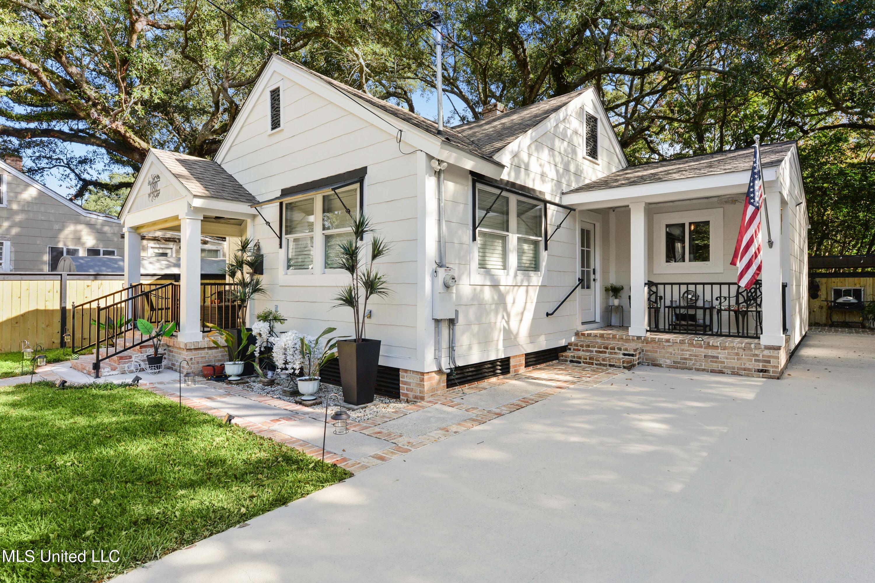 180 Jefferson Davis Avenue