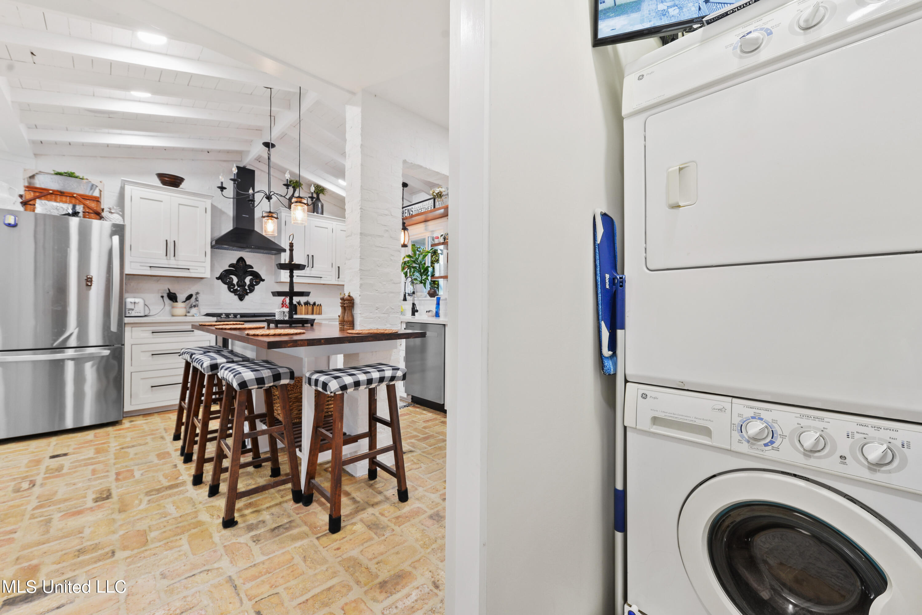 180 Jefferson Davis Avenue