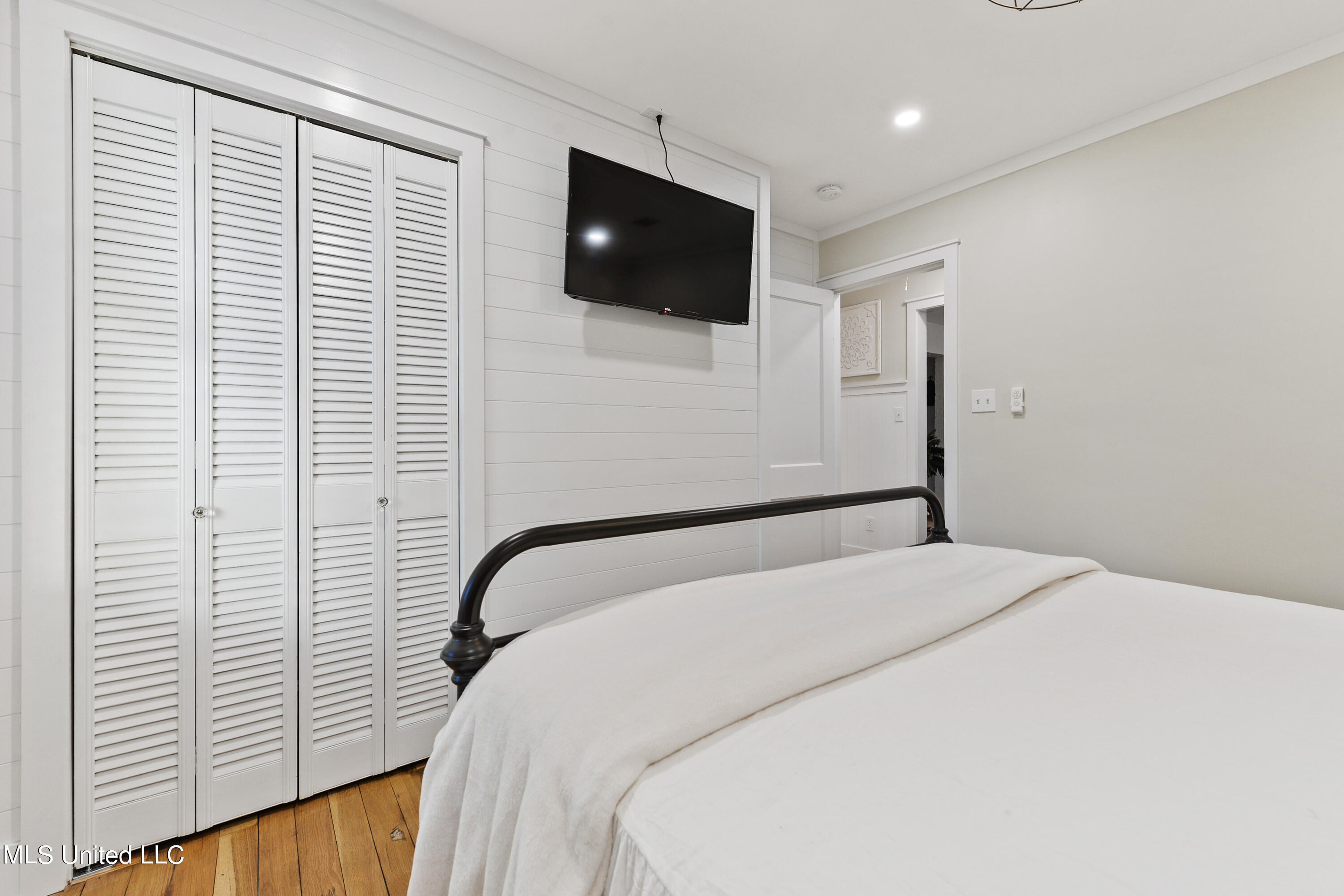 180 Jefferson Davis Avenue