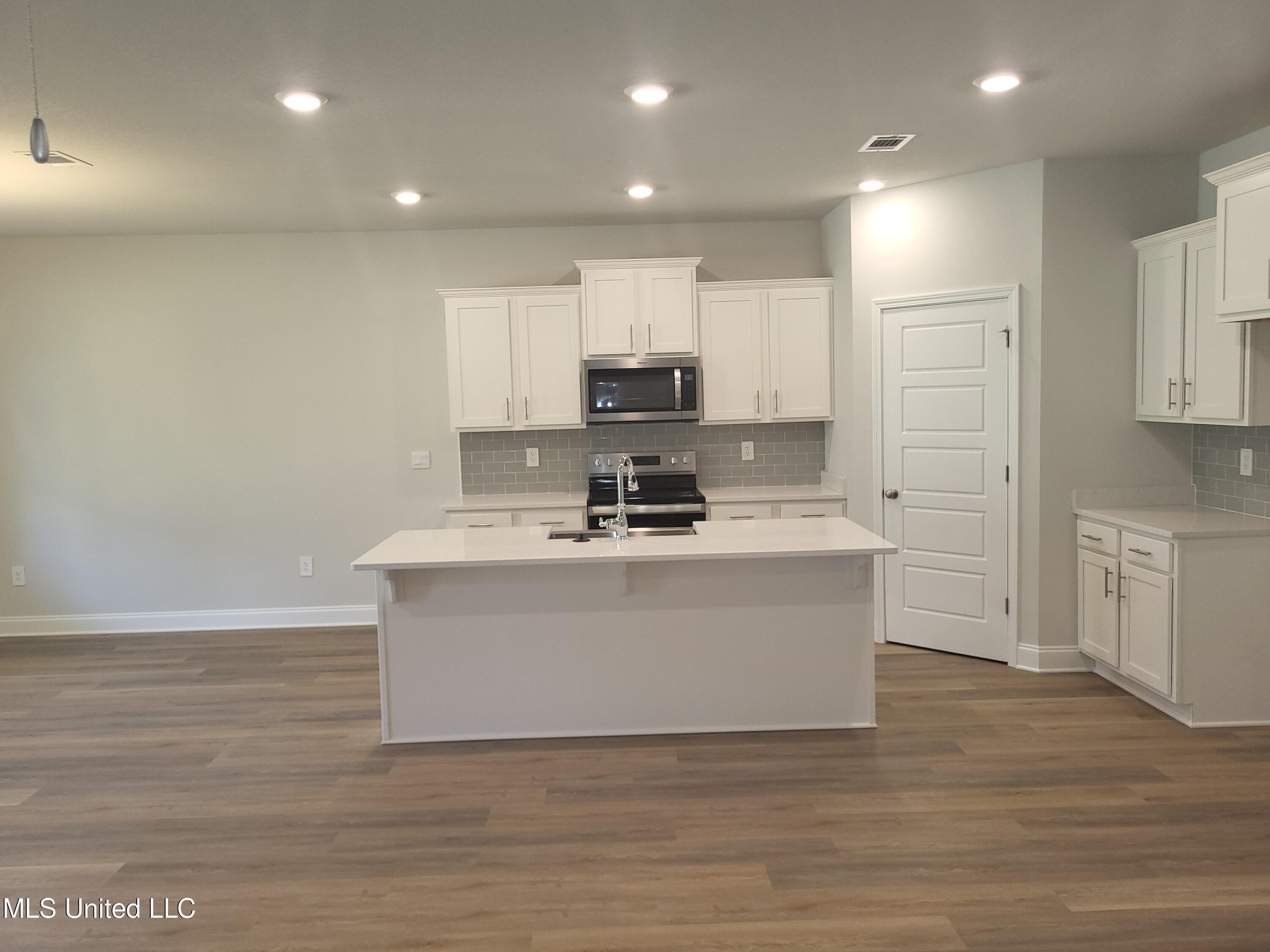 87128 Highpoint Drive