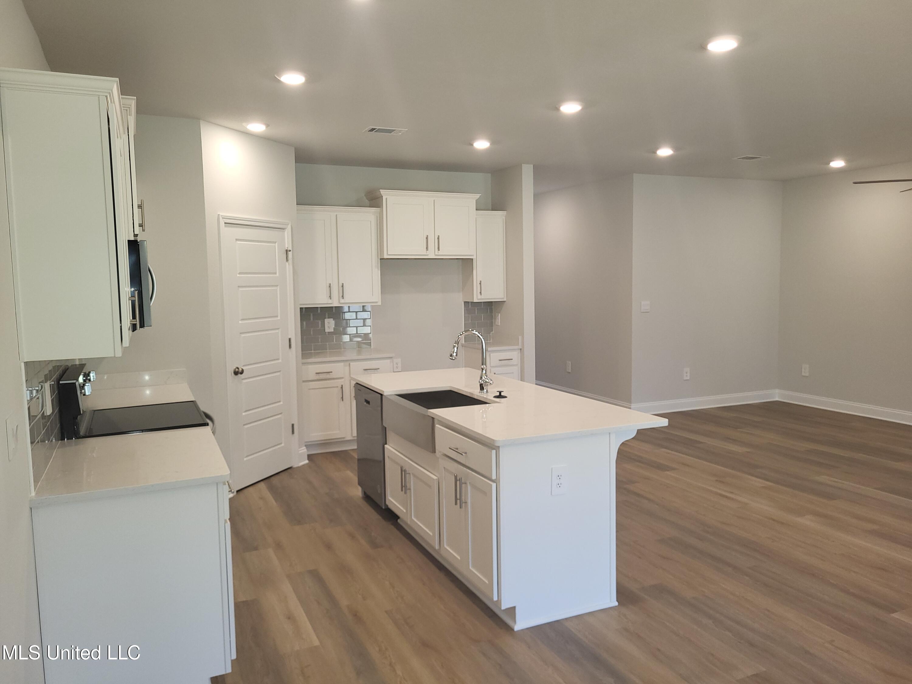 87128 Highpoint Drive