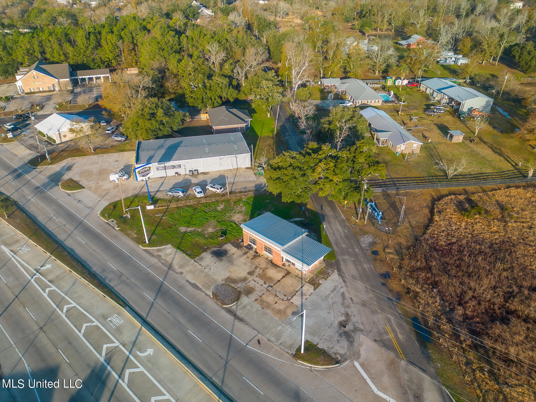 1101 Hwy 90