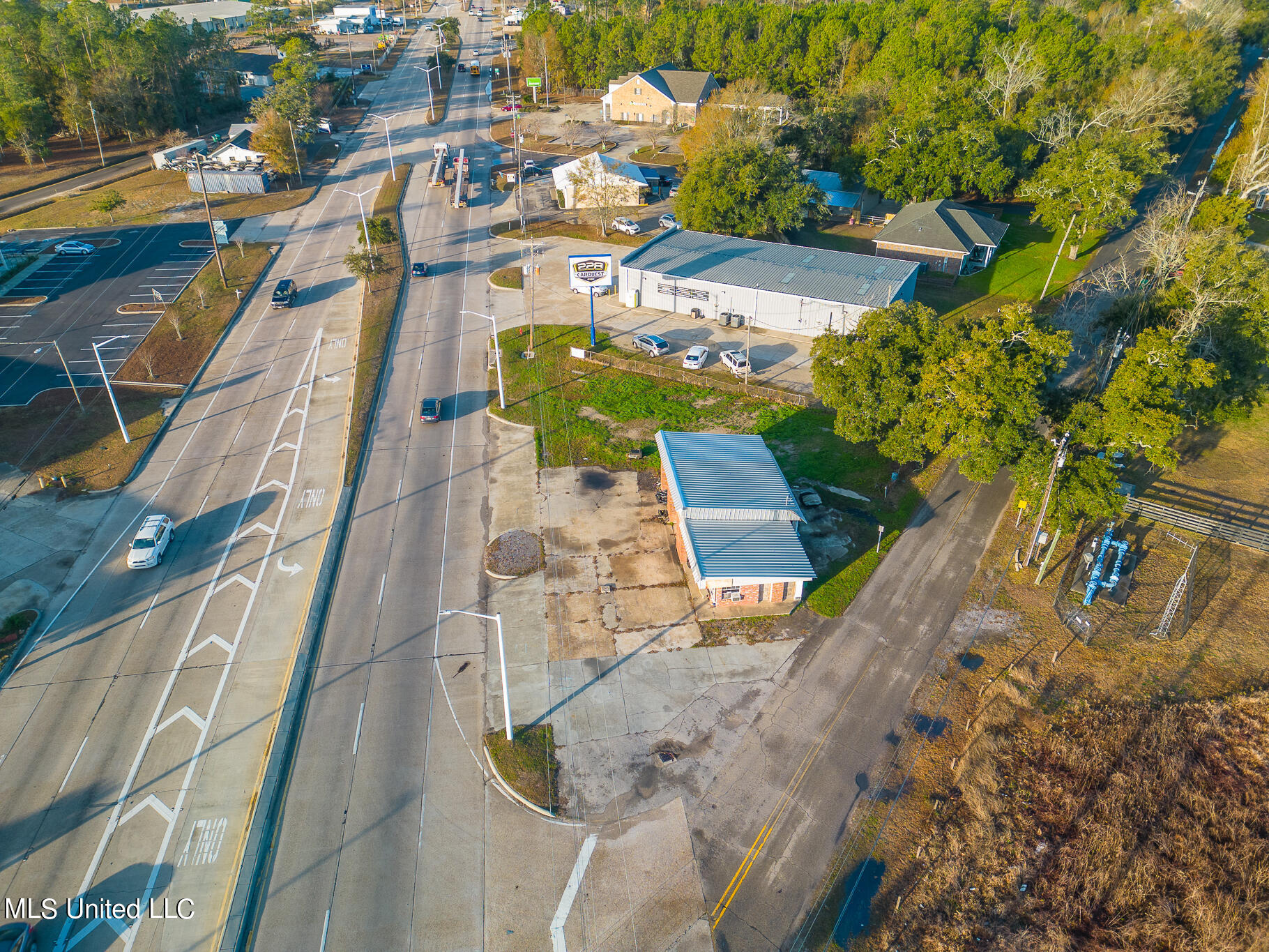 1101 Hwy 90
