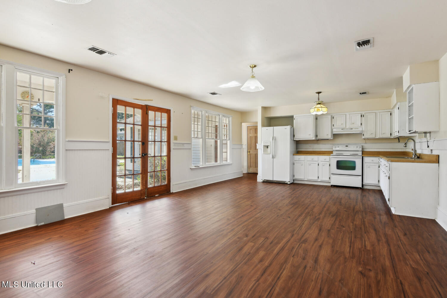 604 N Beach Boulevard