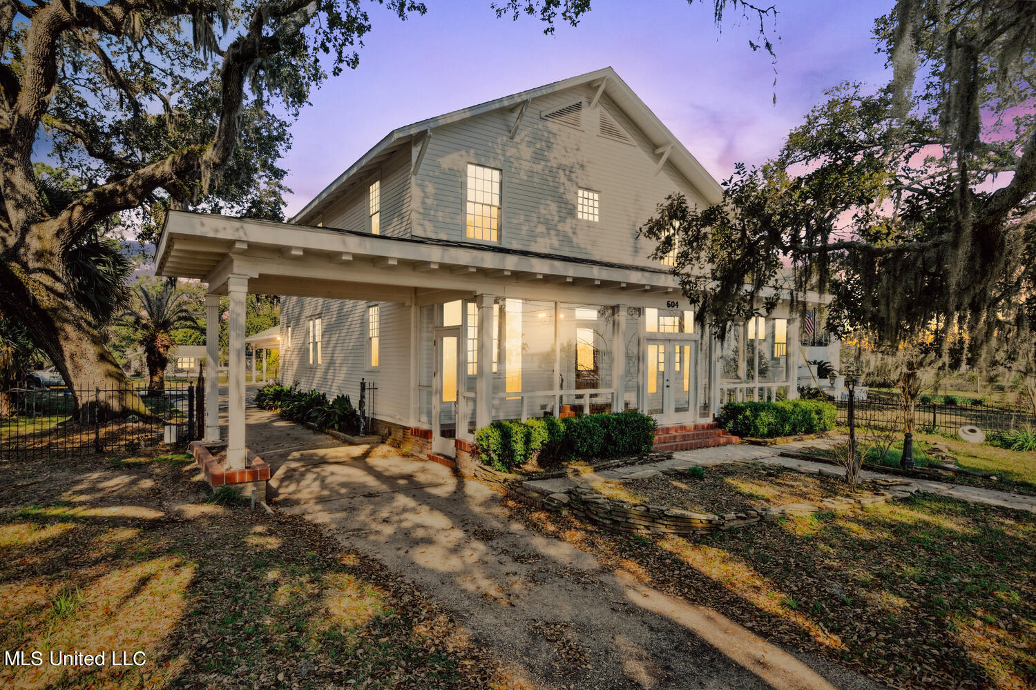 604 N Beach Boulevard