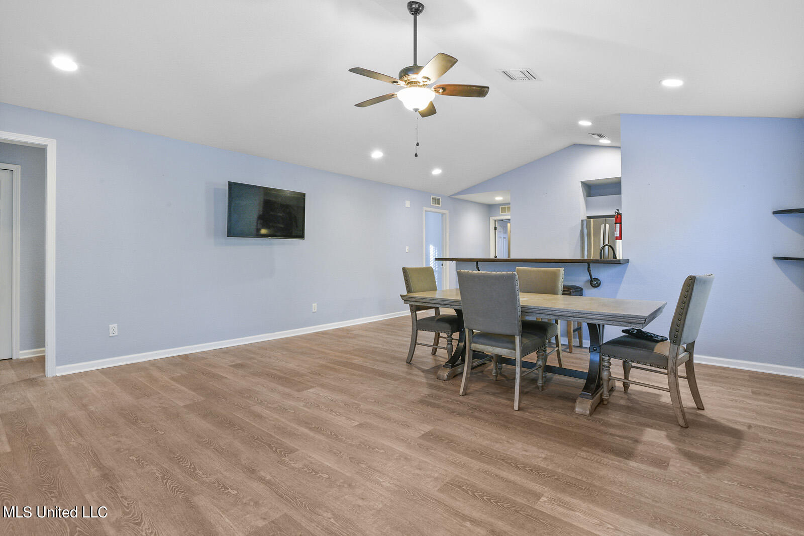 6116 E Marion Street