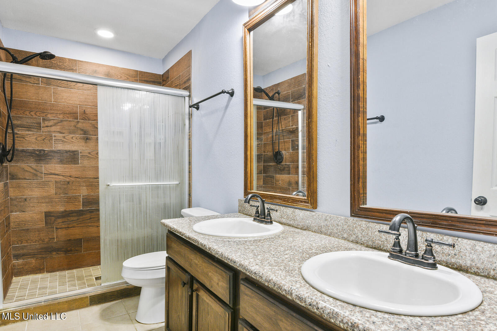 6116 E Marion Street