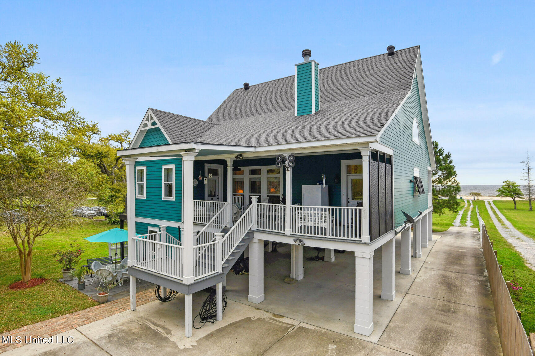221 N Beach Boulevard