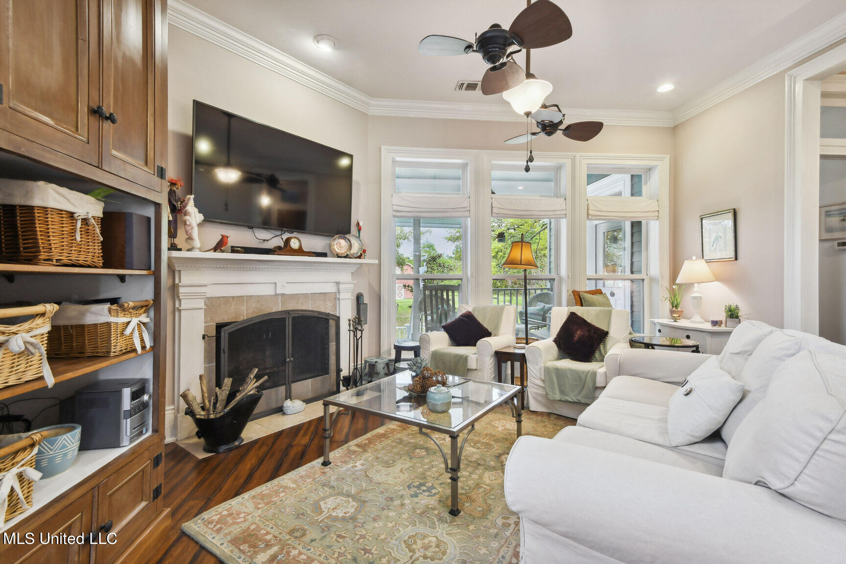 221 N Beach Boulevard
