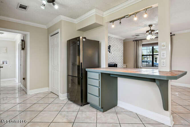 414 Demontluzin Avenue