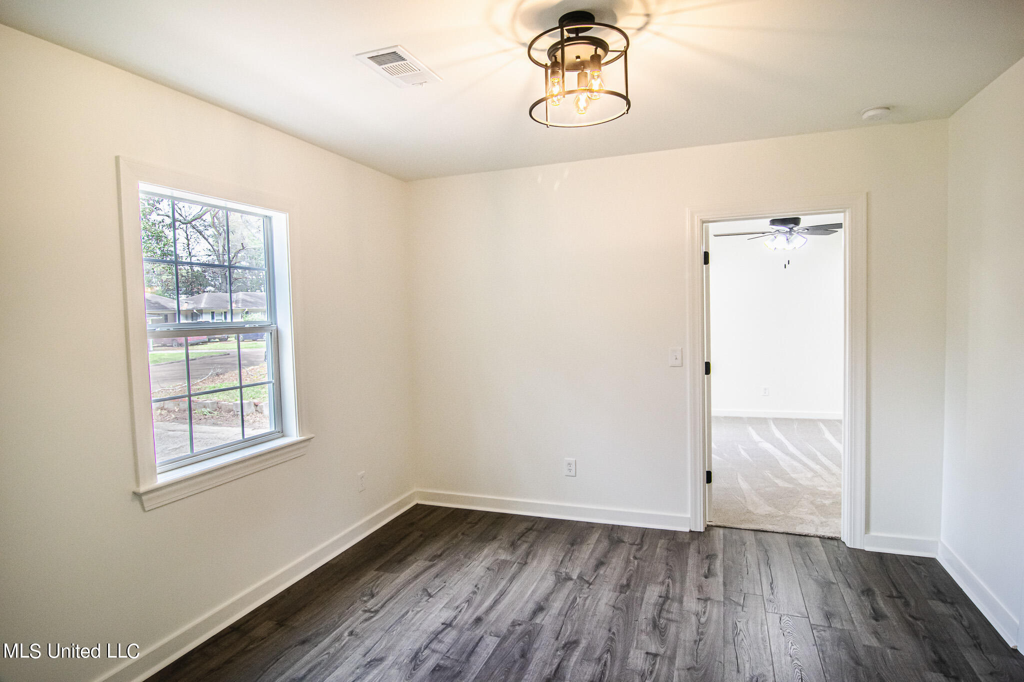 1013 Meadow Heights Drive