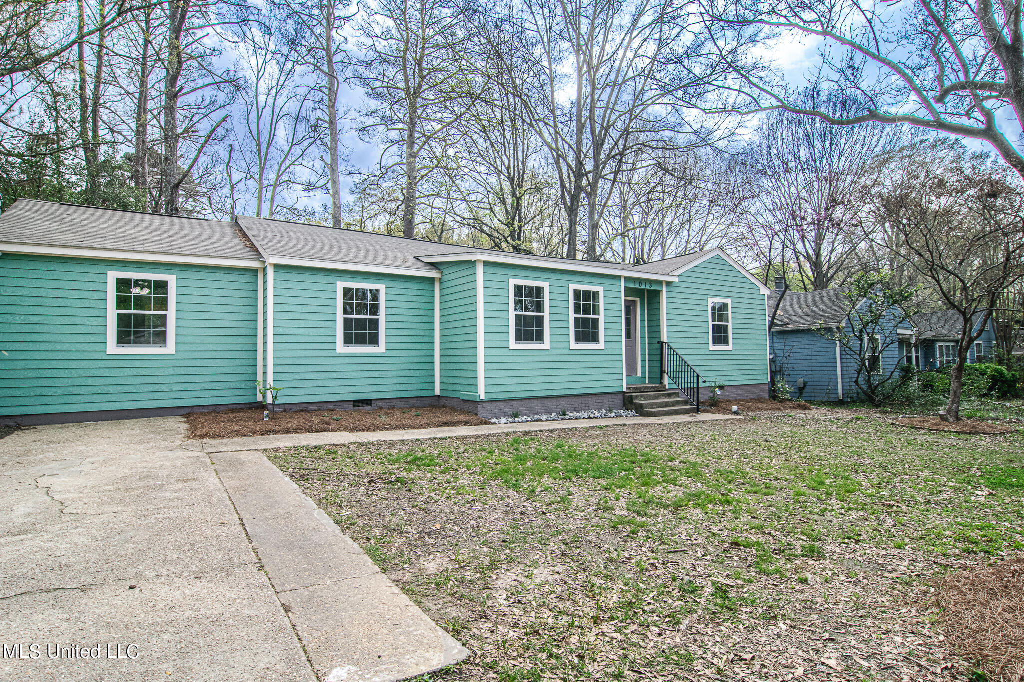 1013 Meadow Heights Drive