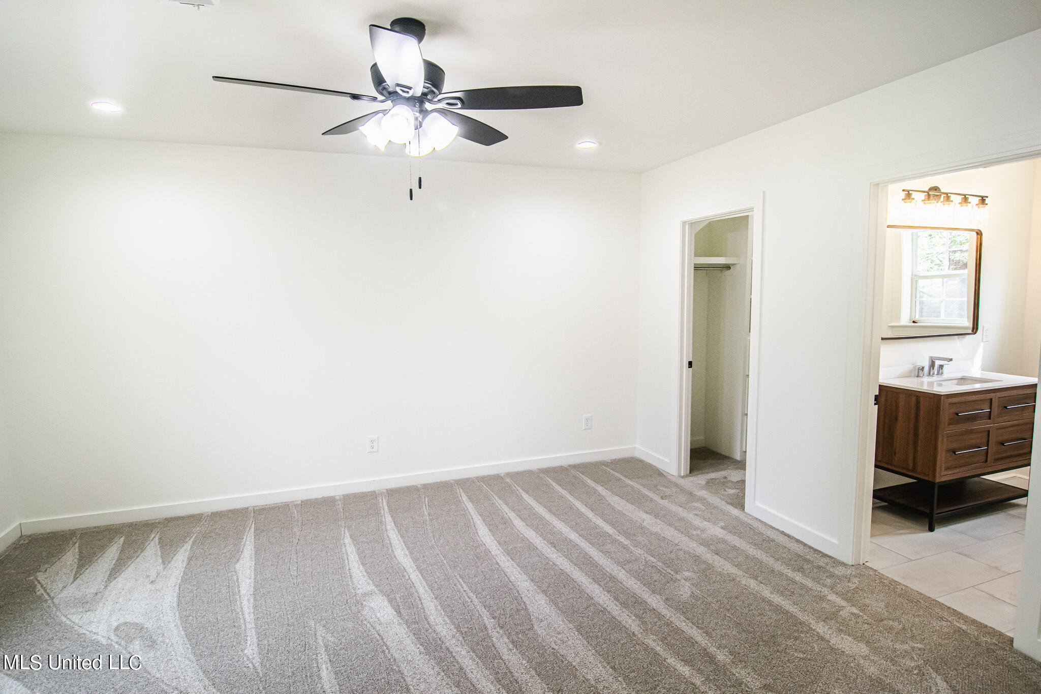 1013 Meadow Heights Drive