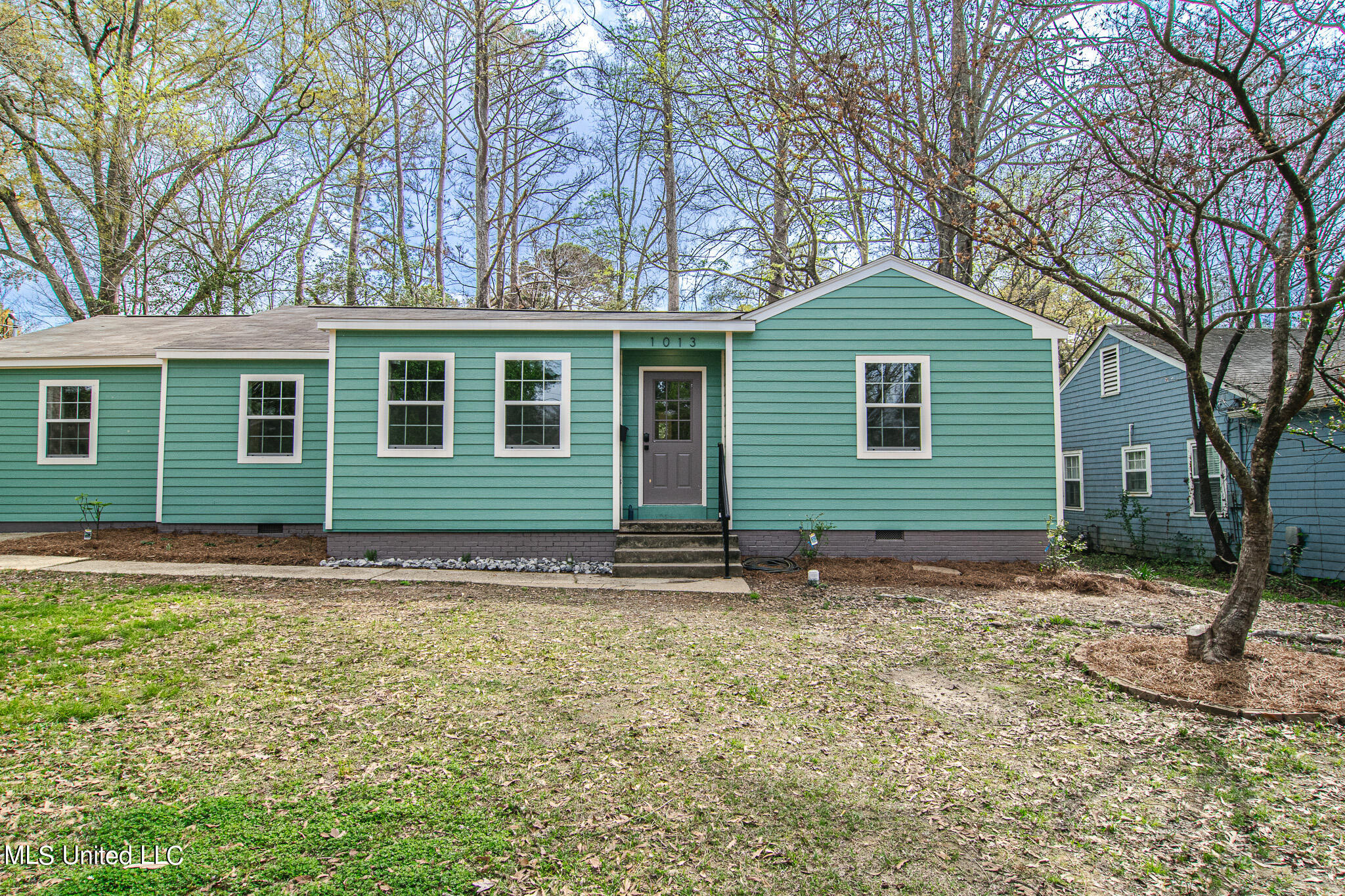 1013 Meadow Heights Drive