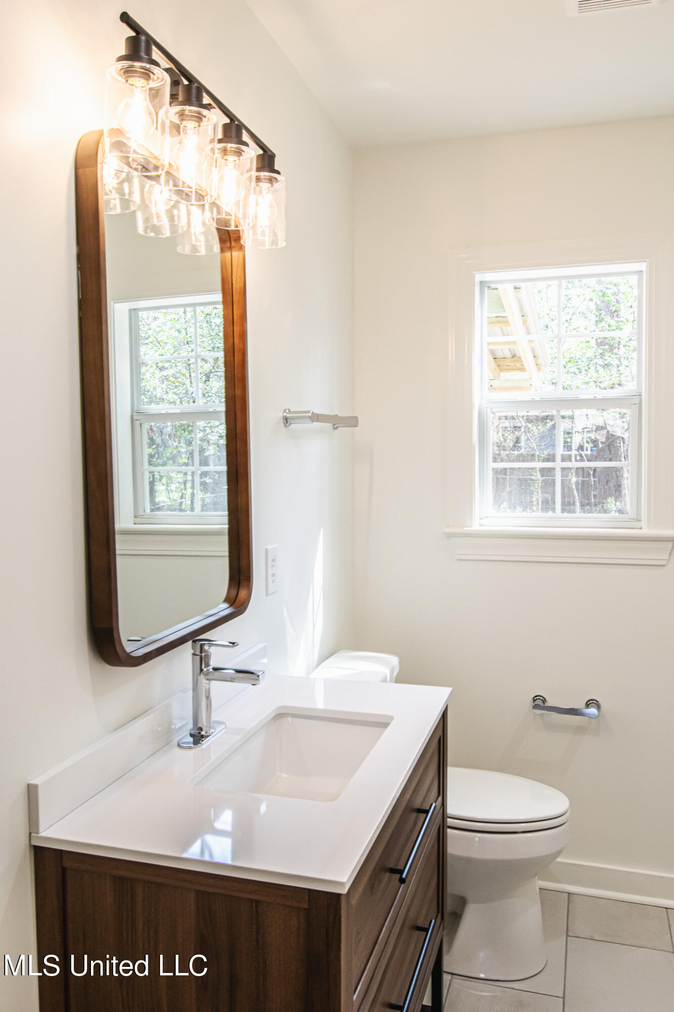 1013 Meadow Heights Drive