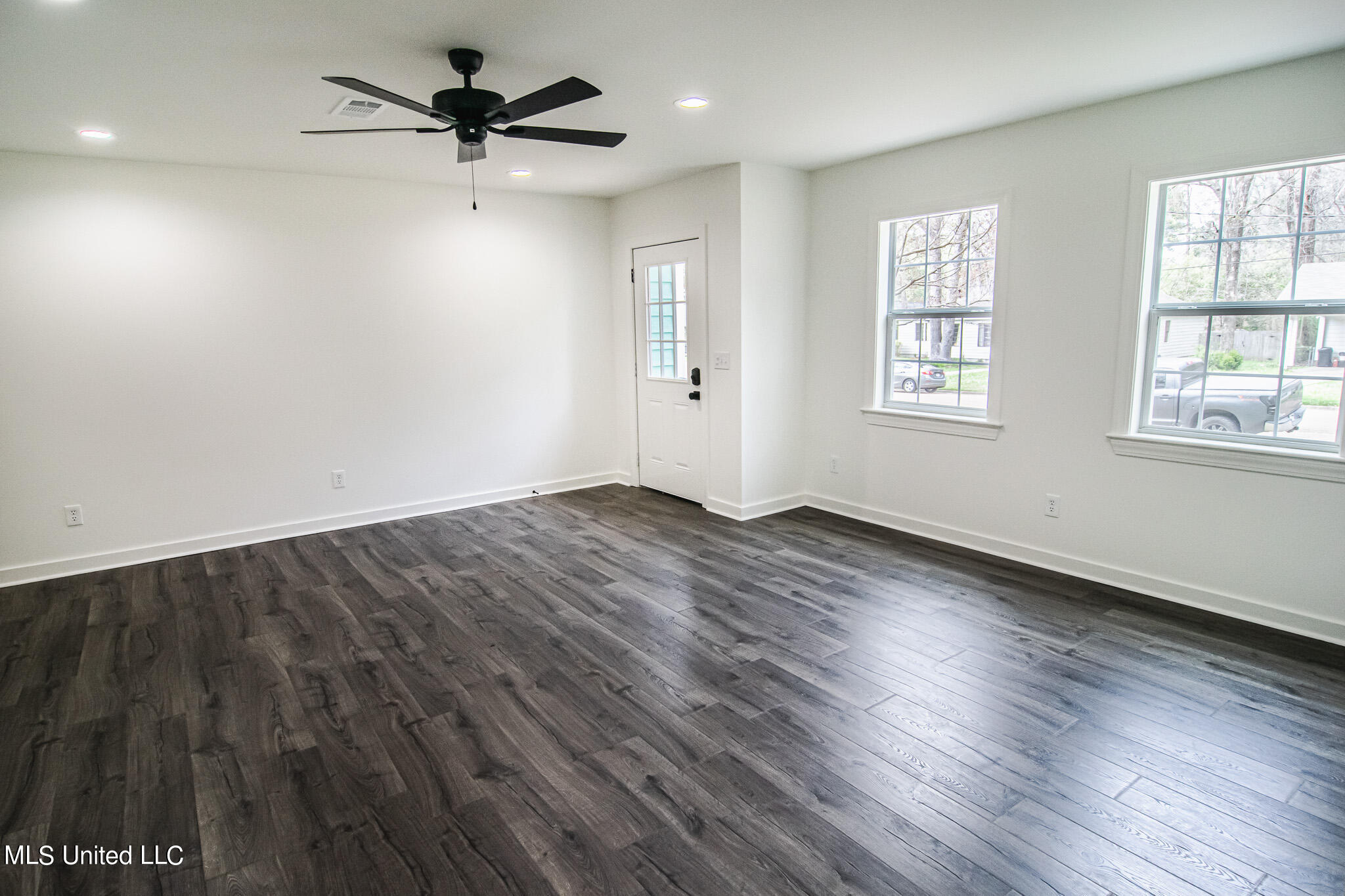 1013 Meadow Heights Drive