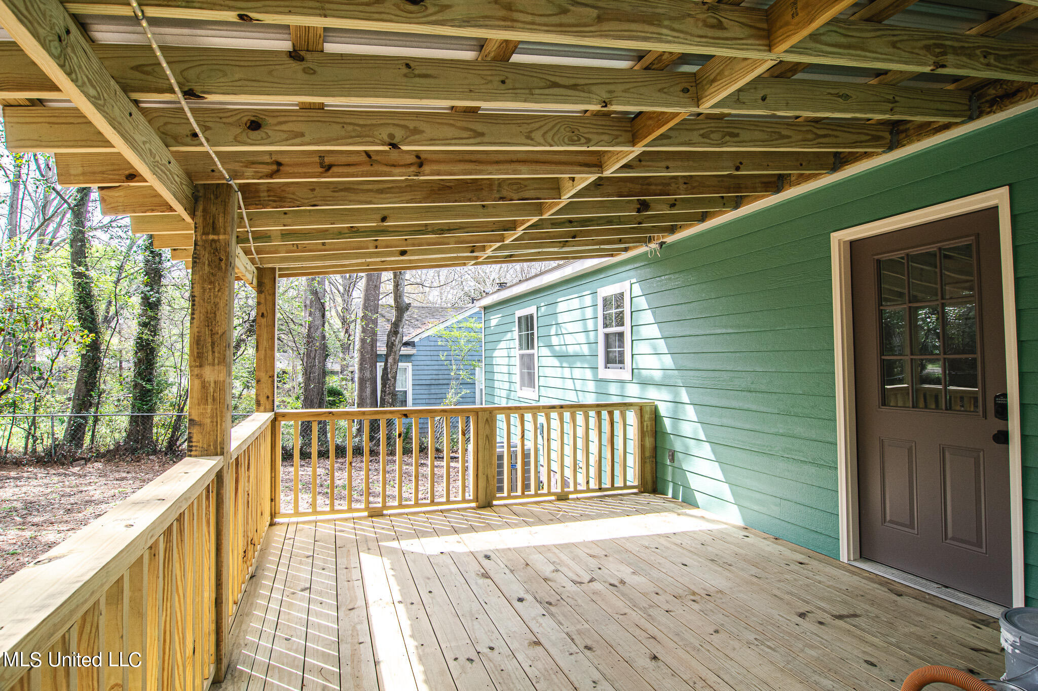 1013 Meadow Heights Drive