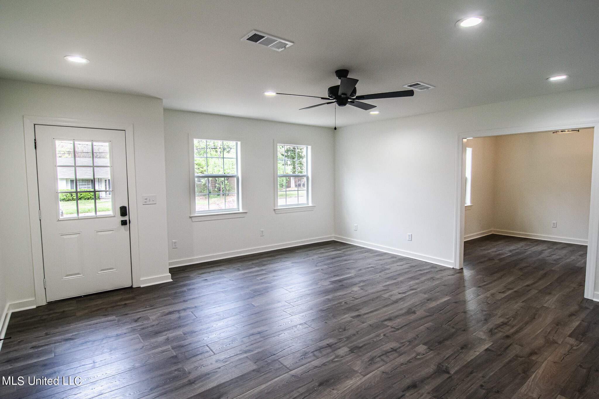 1013 Meadow Heights Drive