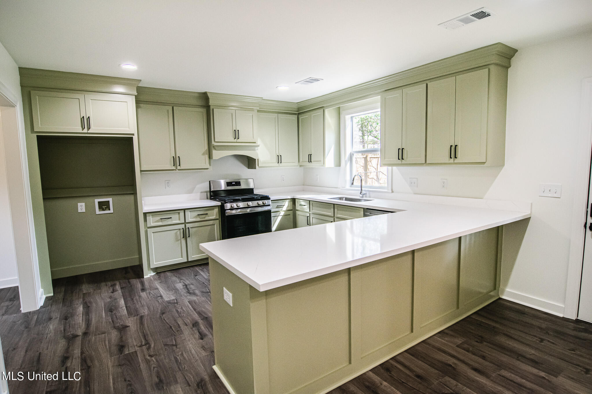 1013 Meadow Heights Drive