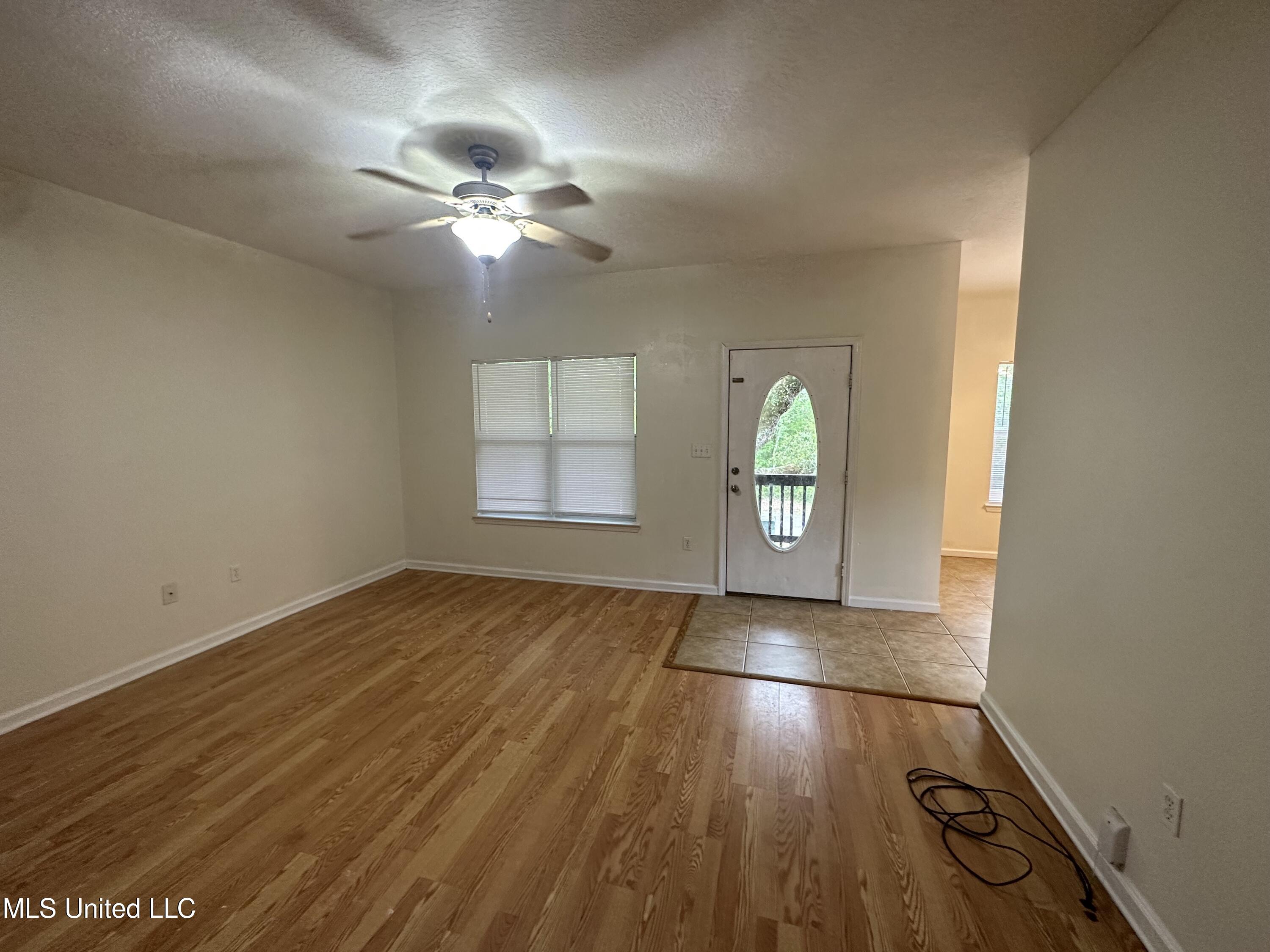 6062 E Benton Street