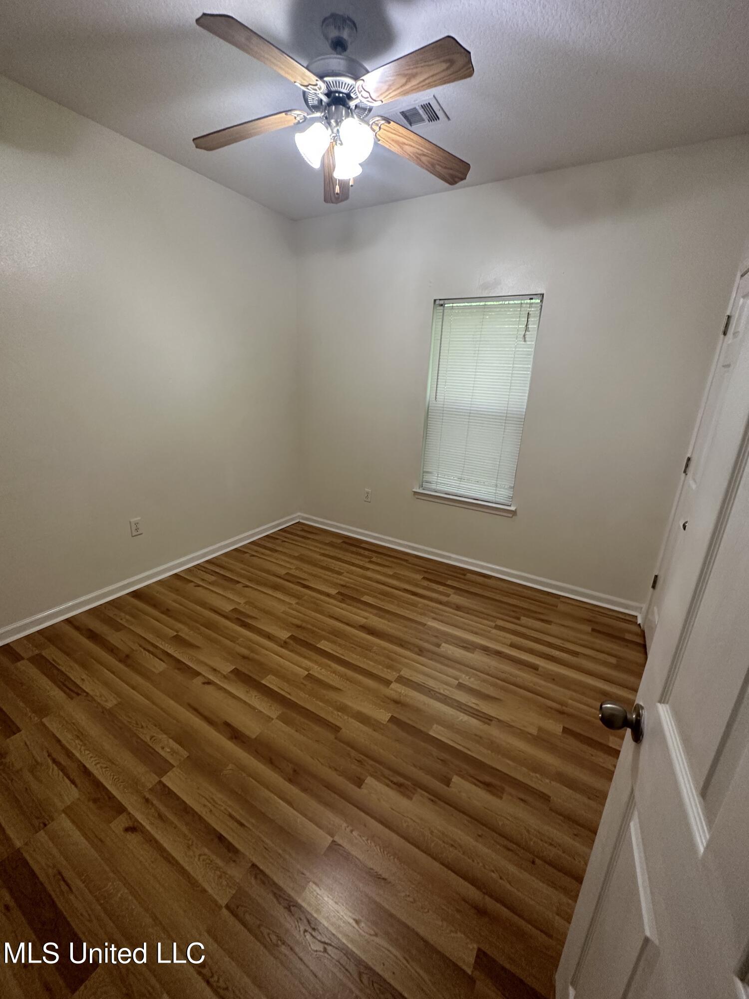 6062 E Benton Street