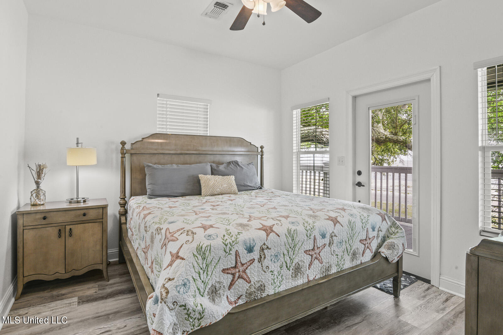 244 W Beach Boulevard