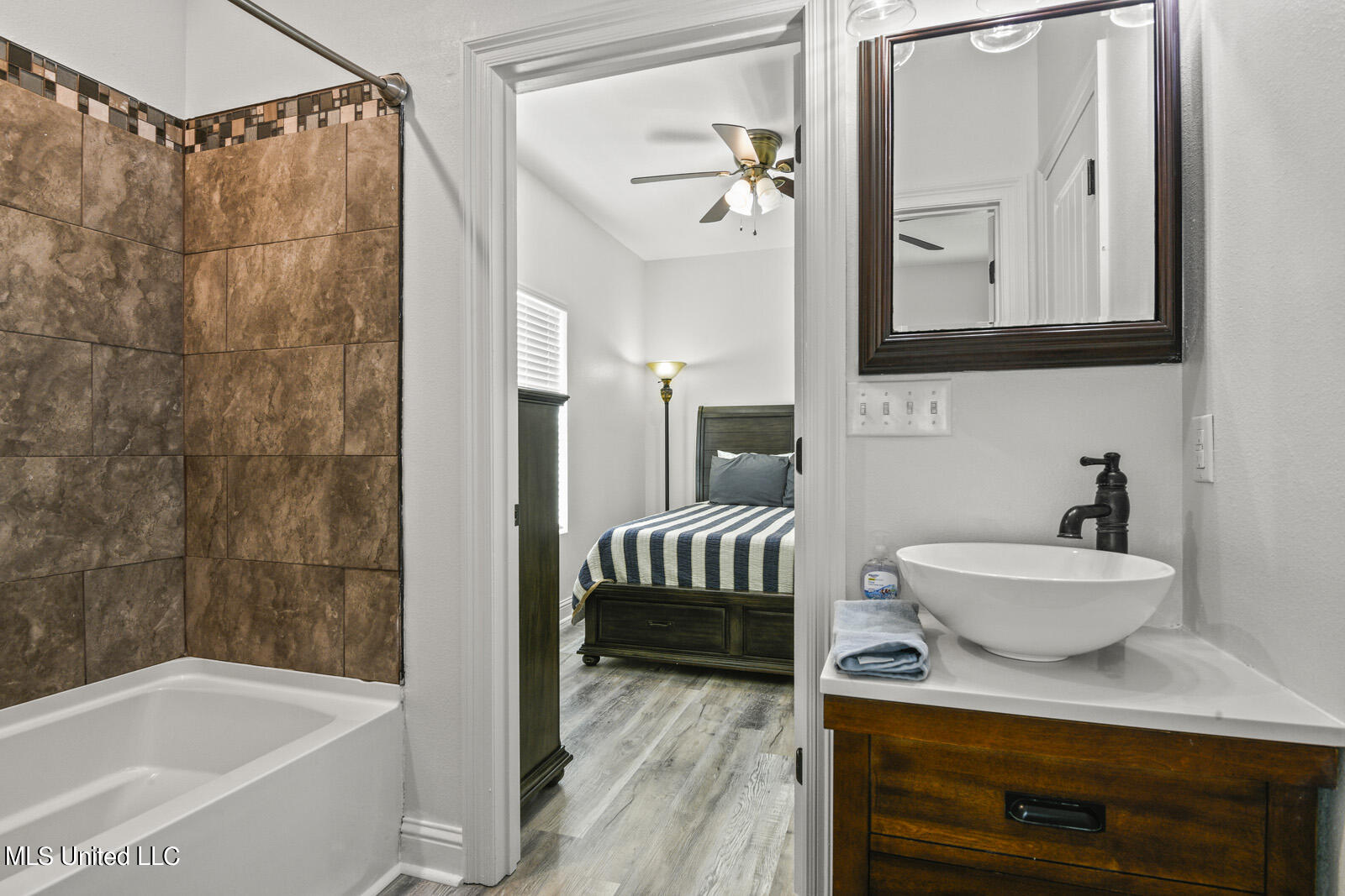 244 W Beach Boulevard