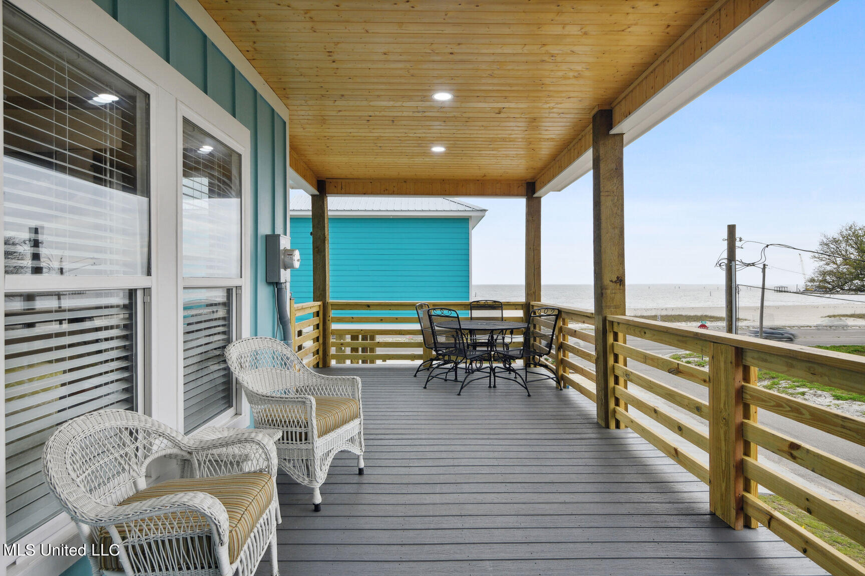 605 S Nicholson Avenue