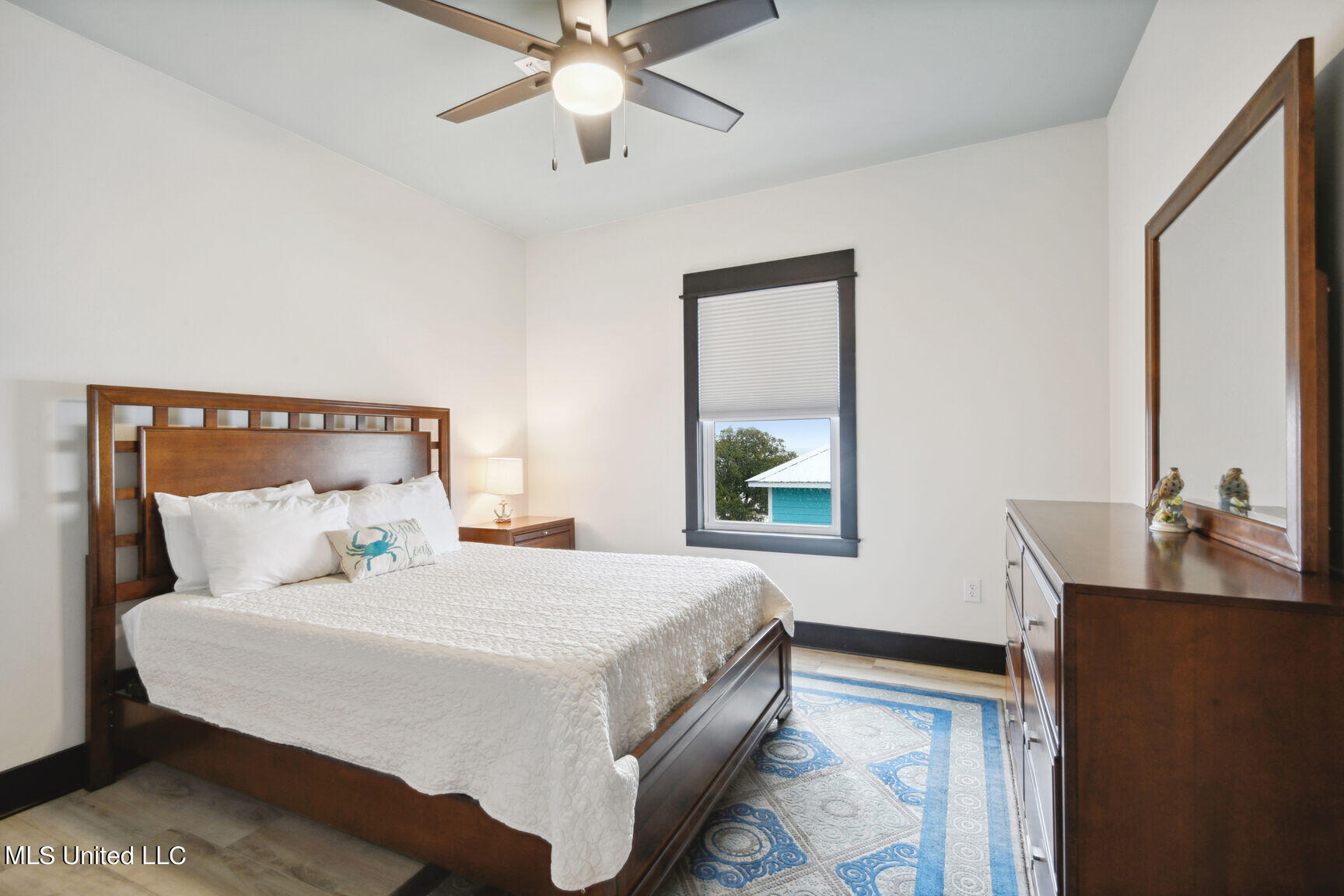 605 S Nicholson Avenue