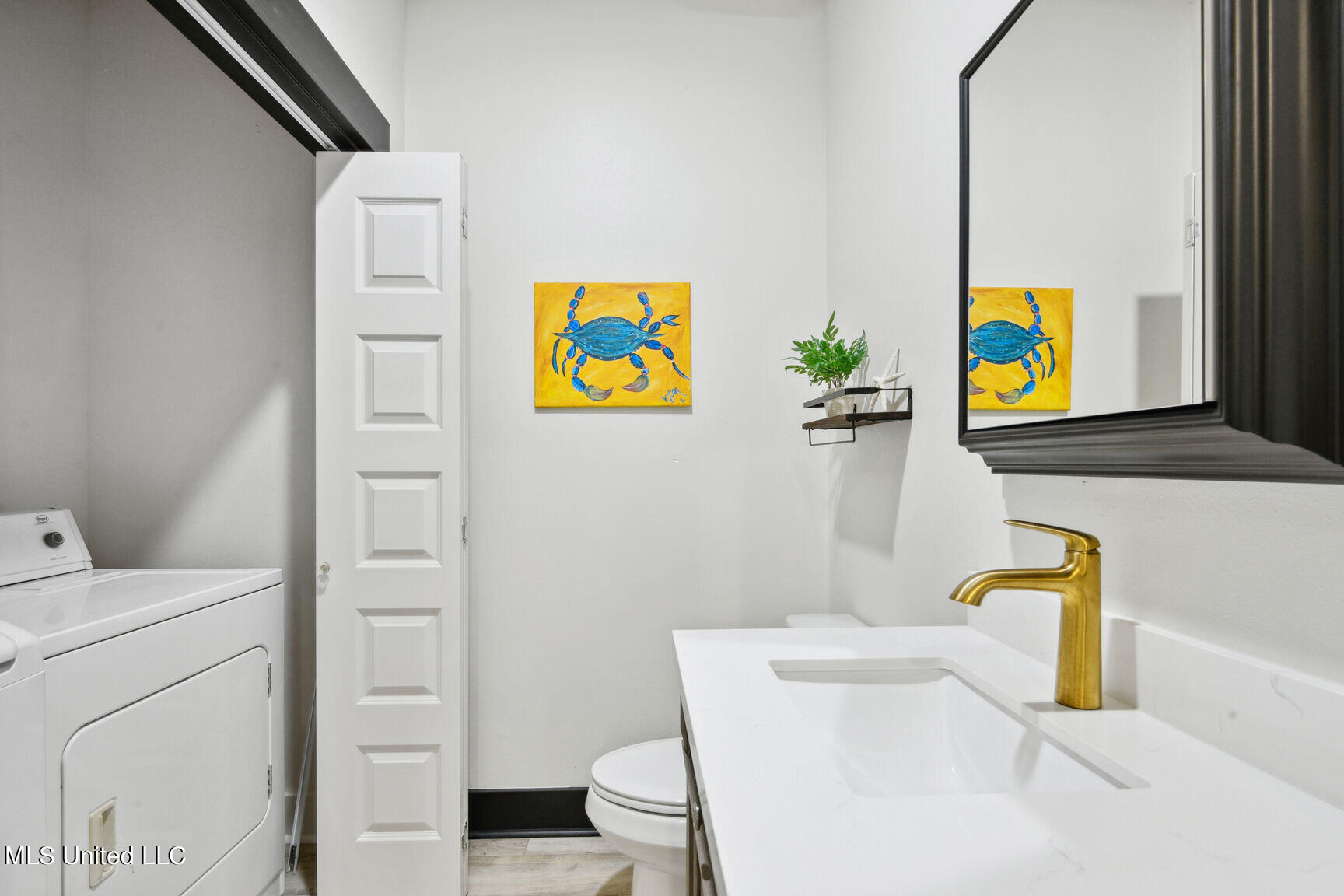 605 S Nicholson Avenue