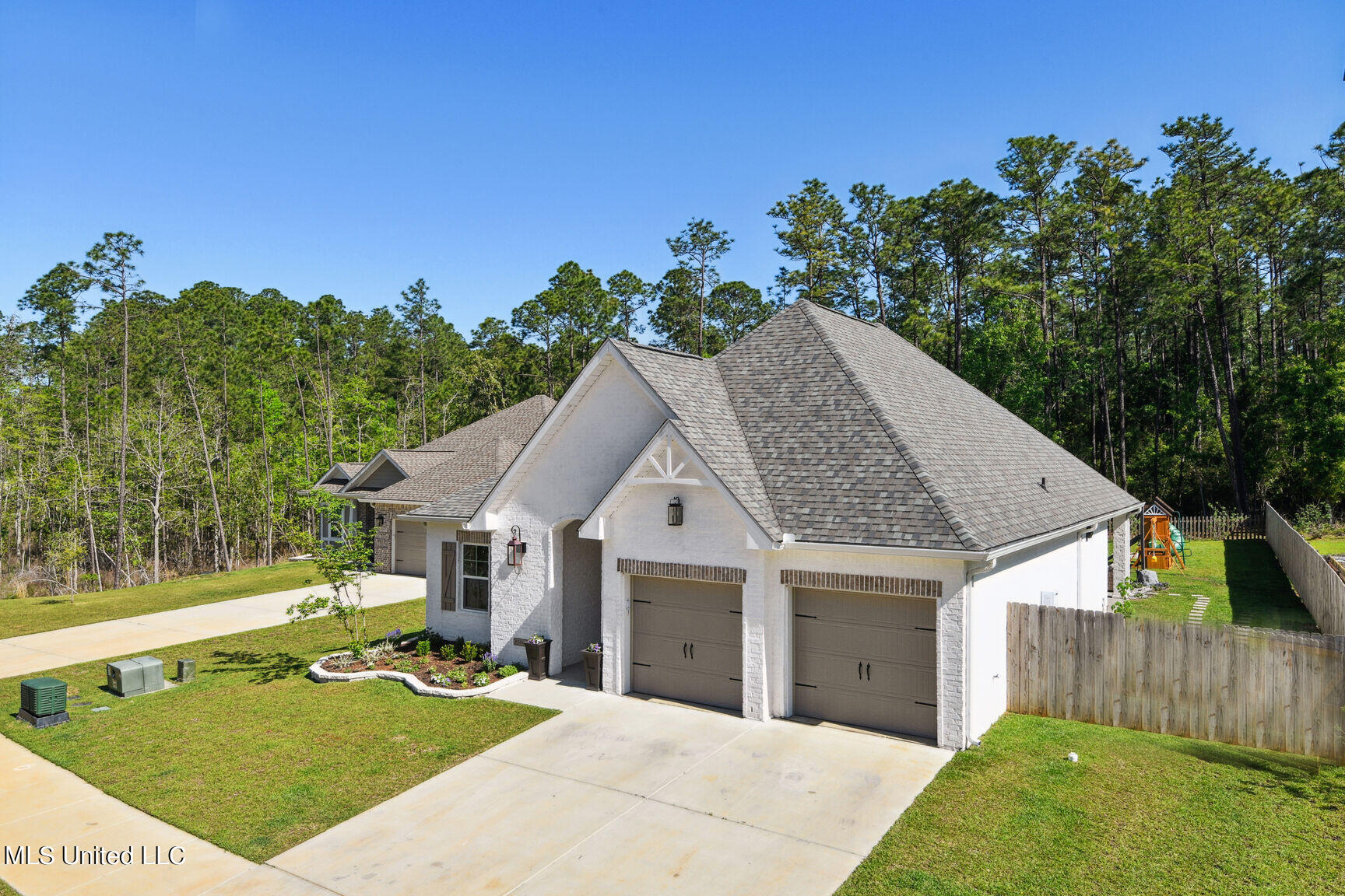 85009 Diamondhead Lakes Boulevard