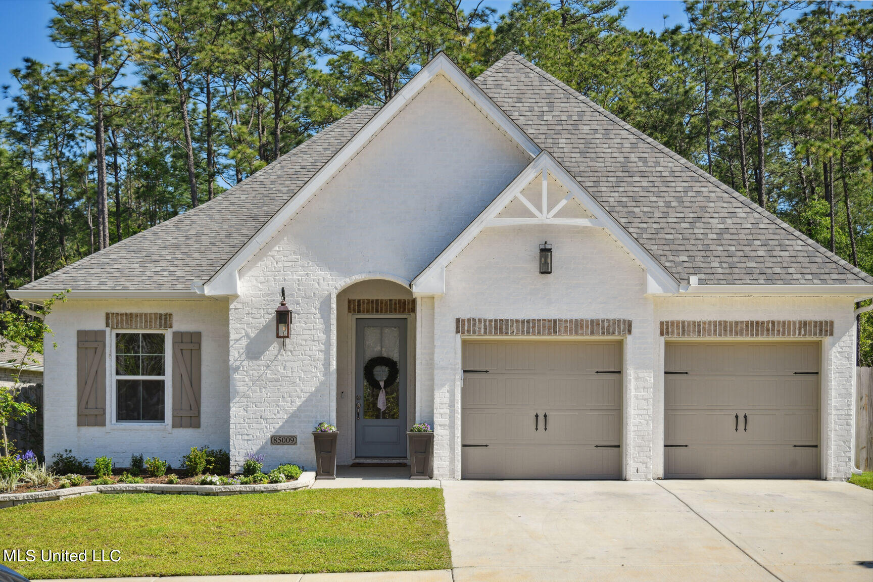 85009 Diamondhead Lakes Boulevard