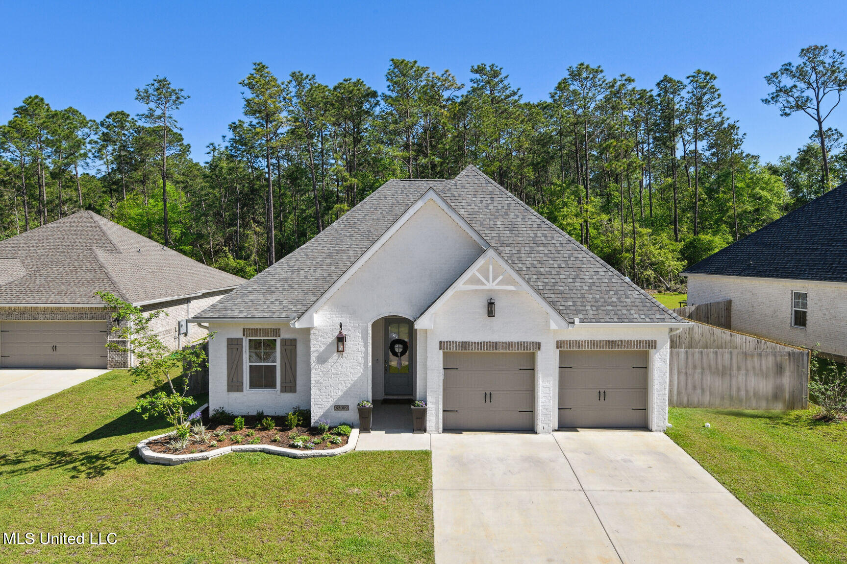 85009 Diamondhead Lakes Boulevard