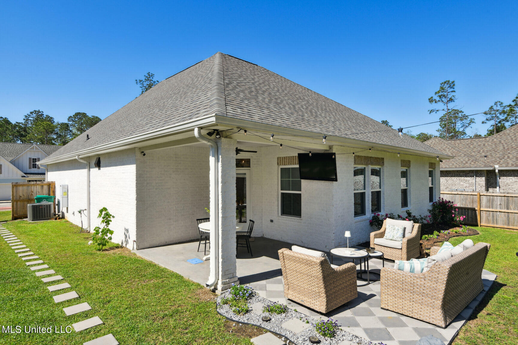 85009 Diamondhead Lakes Boulevard