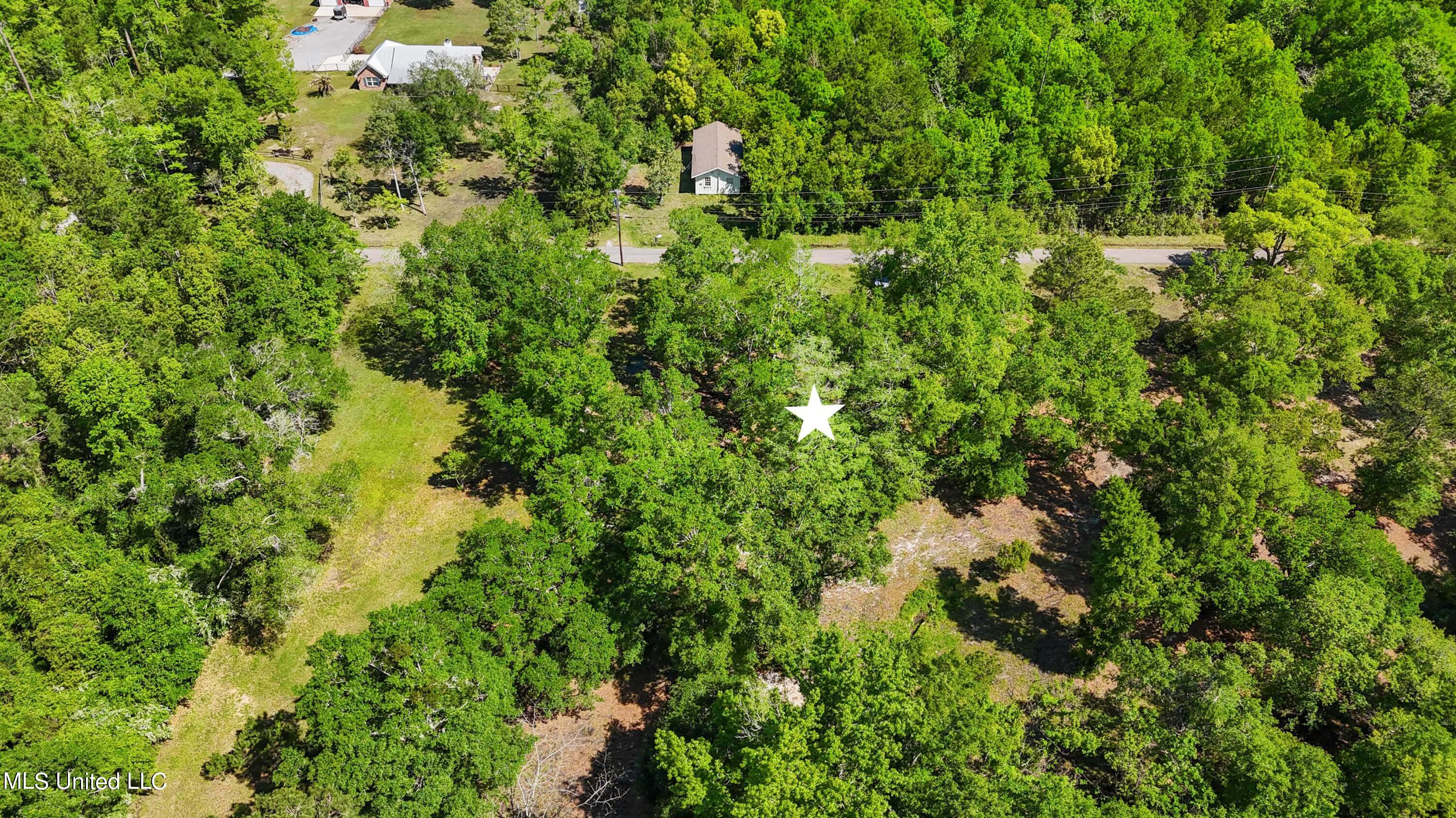 1315 Dubuc Lane