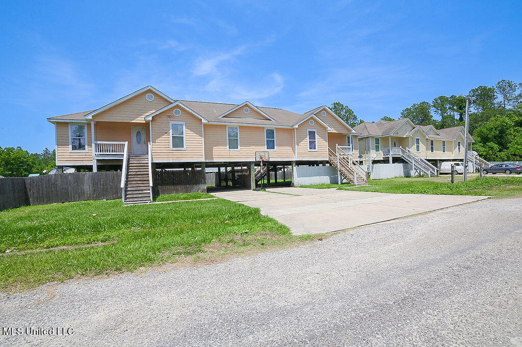 6154 E Madison Street