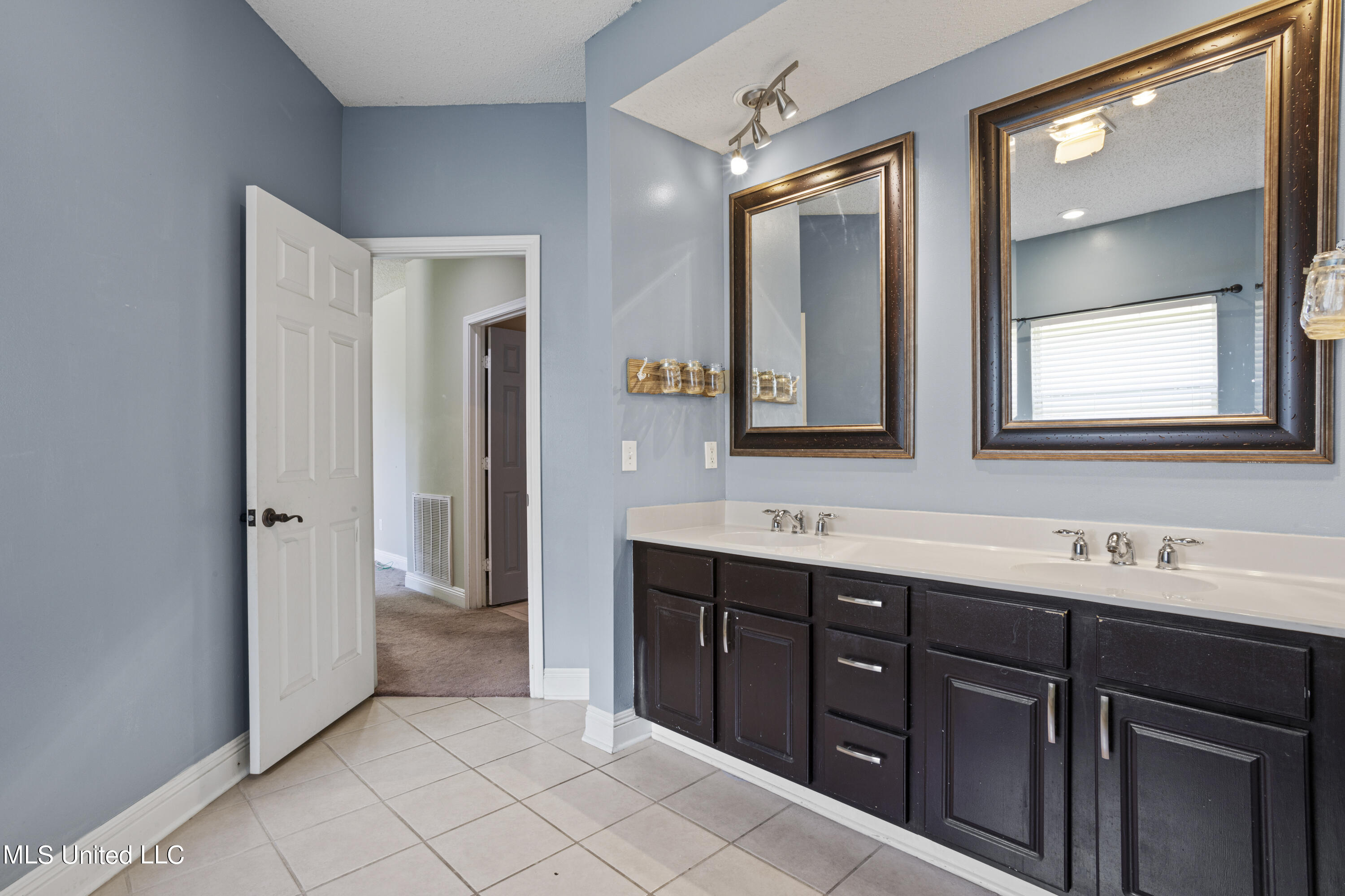 11850 Summerhaven Circle