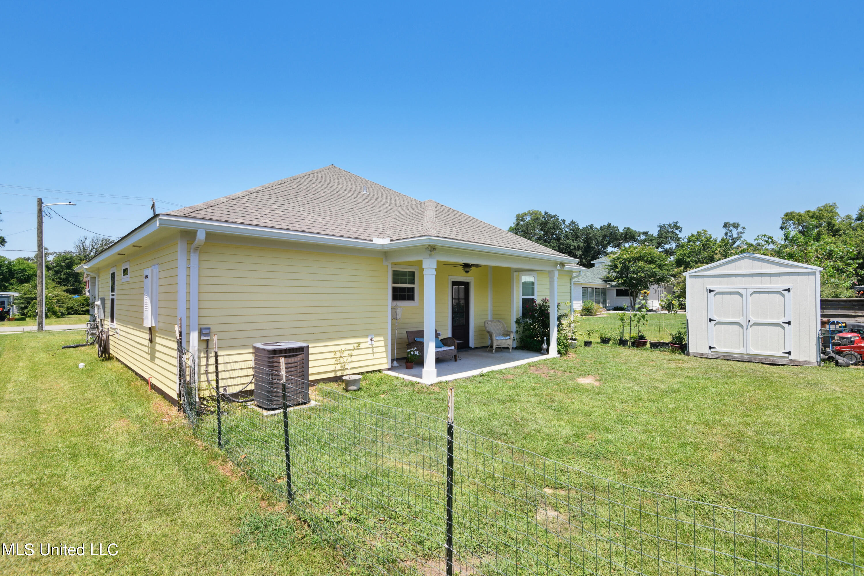 201 Saint Charles Avenue