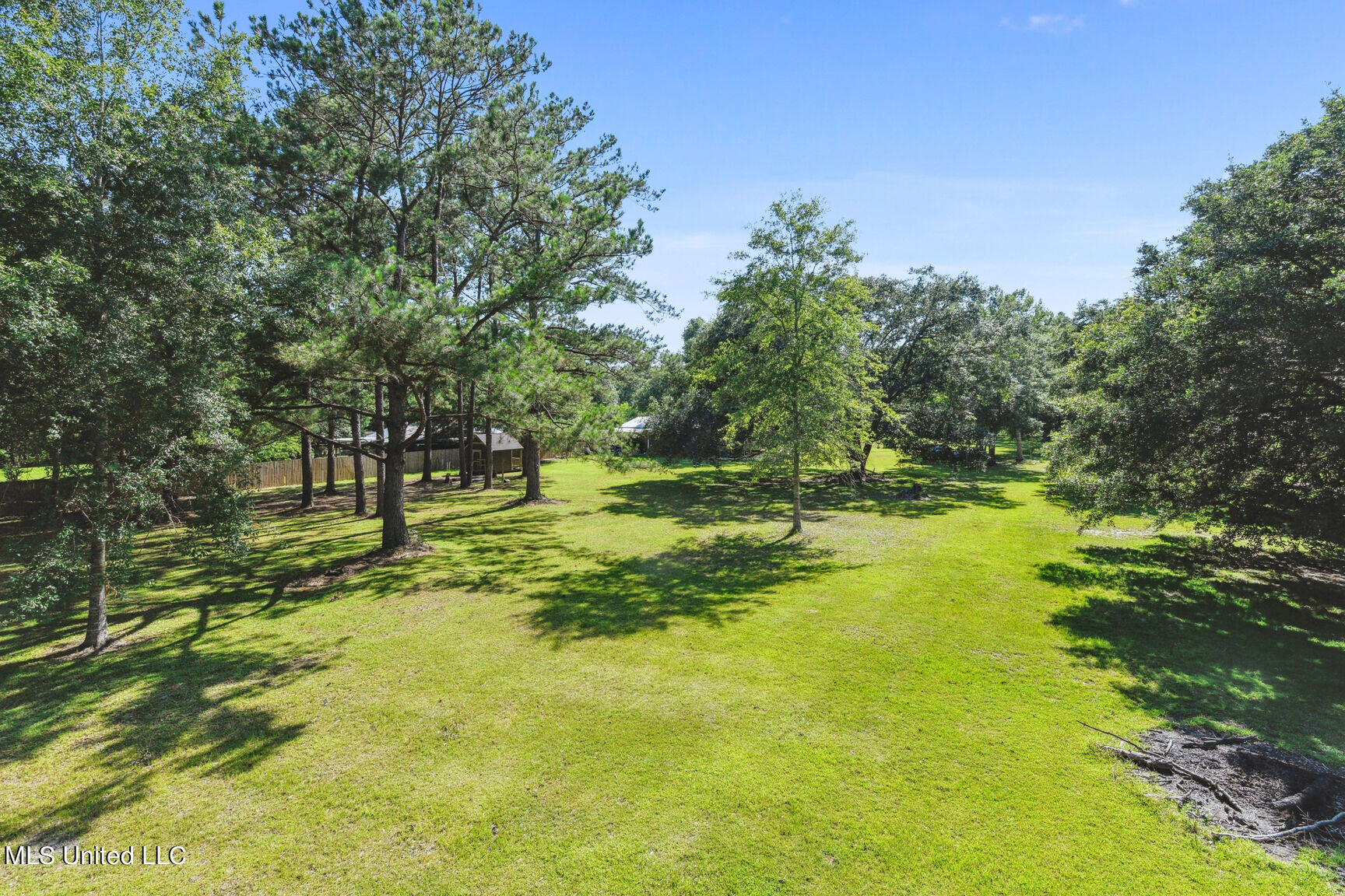 196 Richardson-Ozona Road