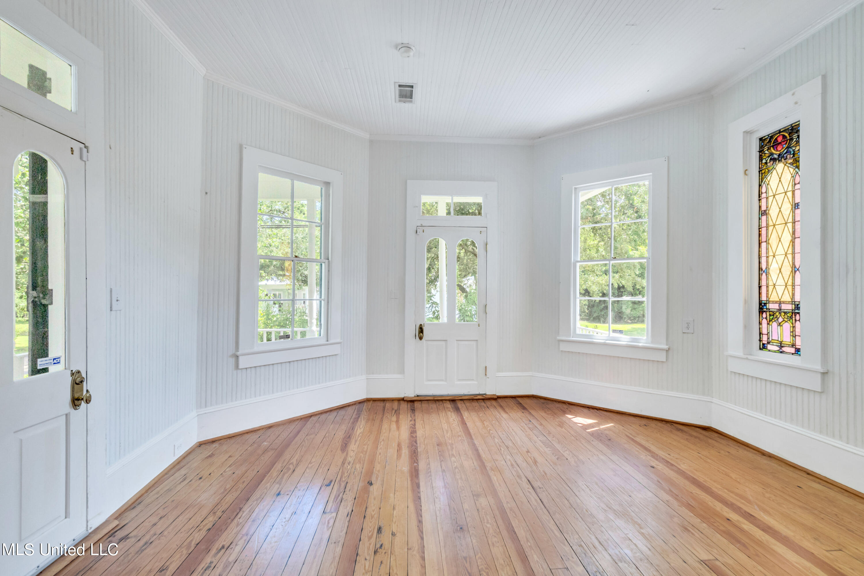 143 St Charles Street