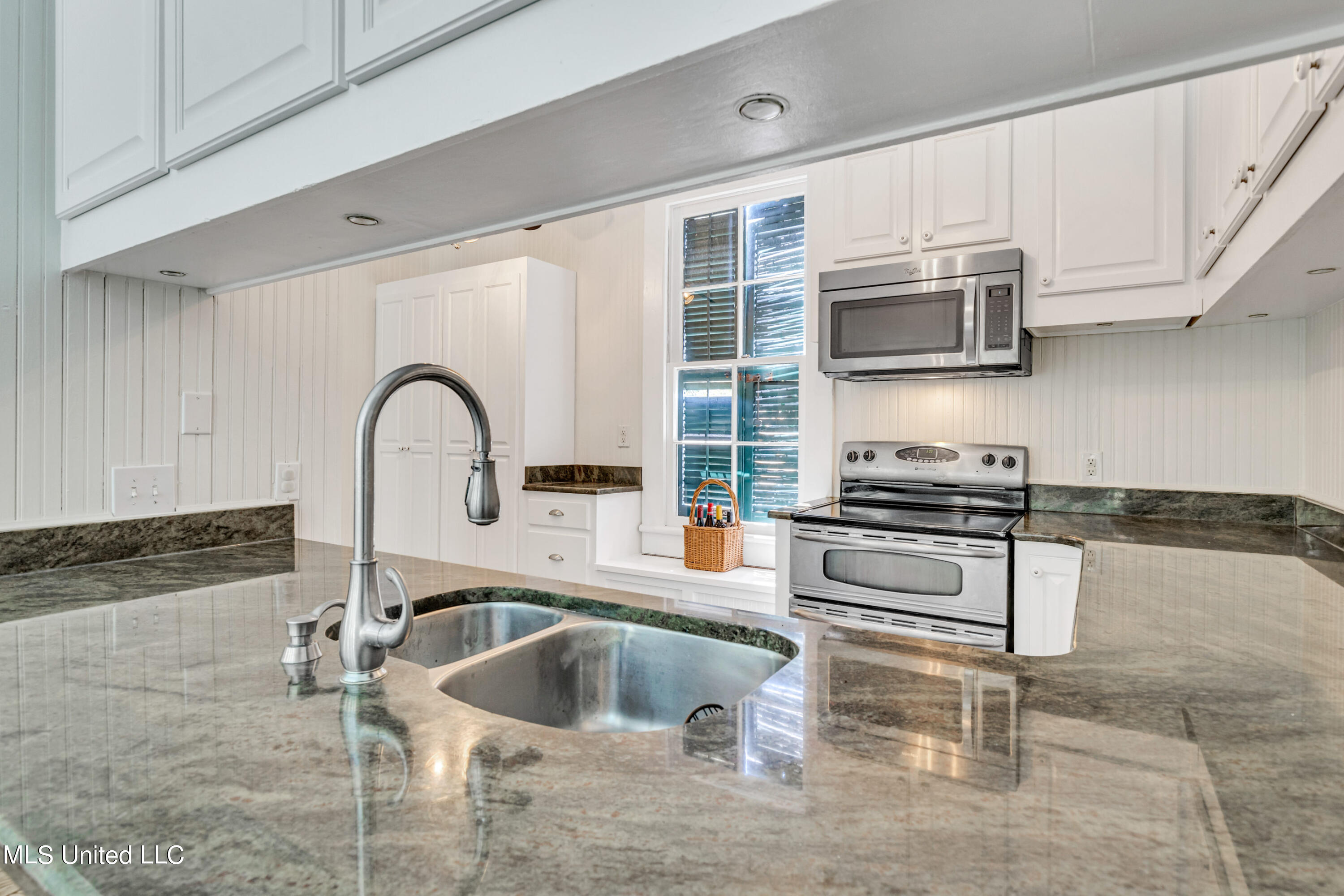 143 St Charles Street