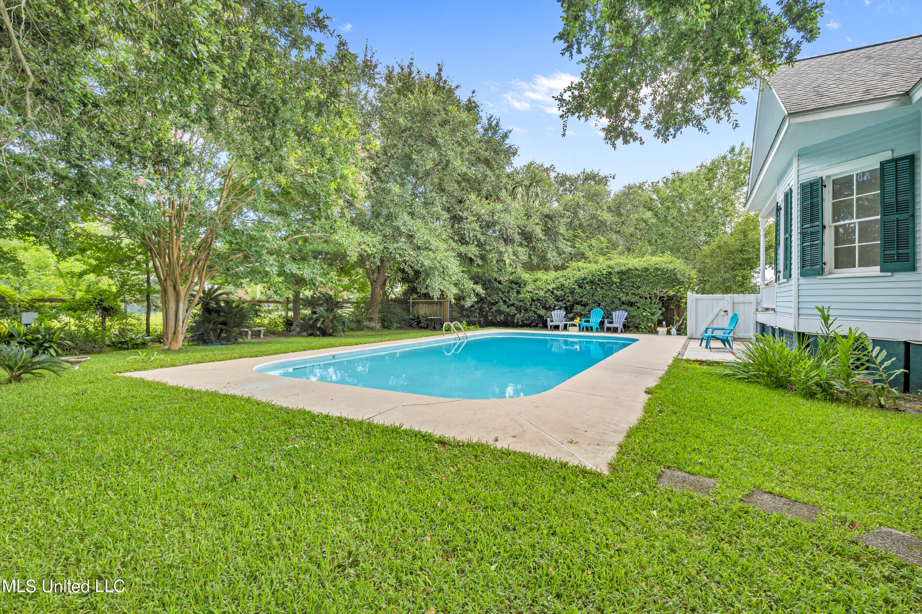 143 St Charles Street