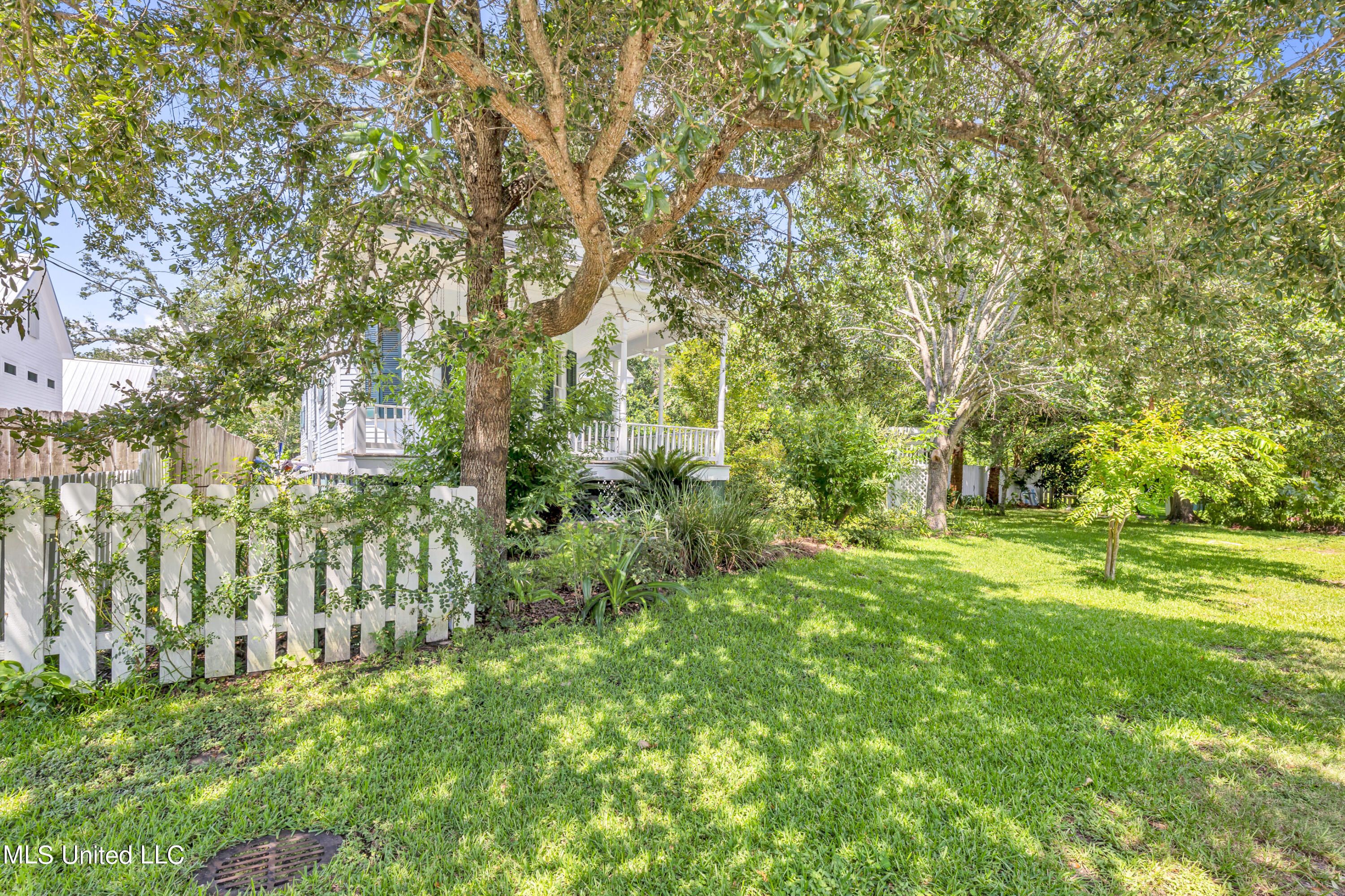 143 St Charles Street