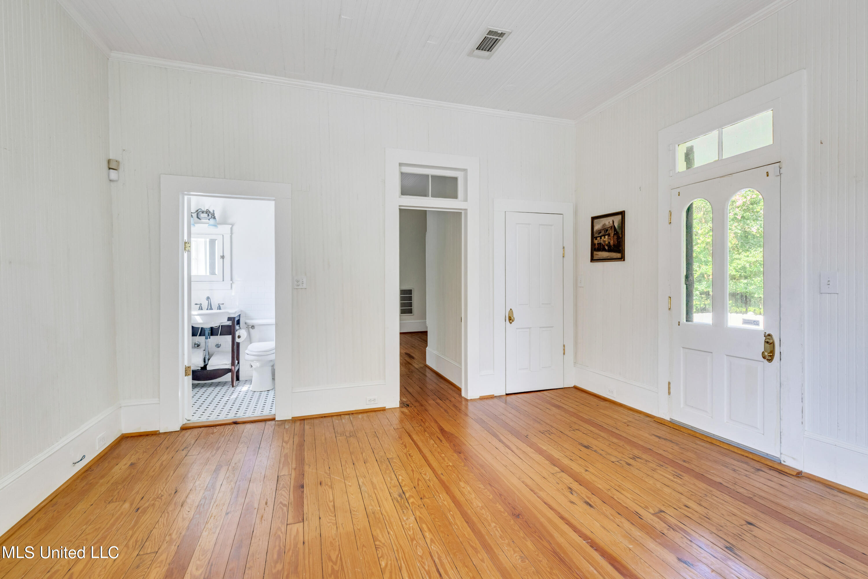 143 St Charles Street