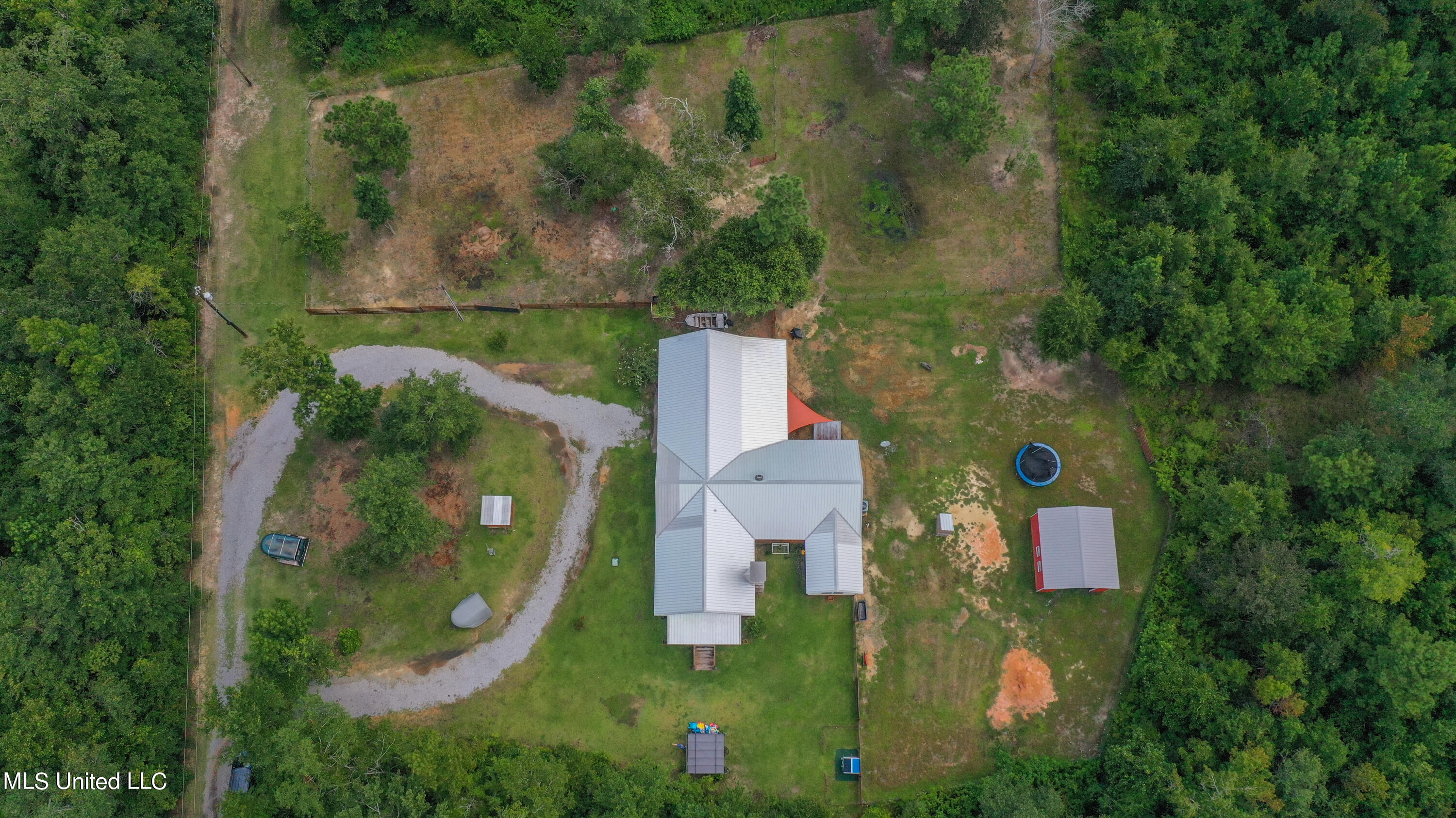 1208 Irvin Favre Road