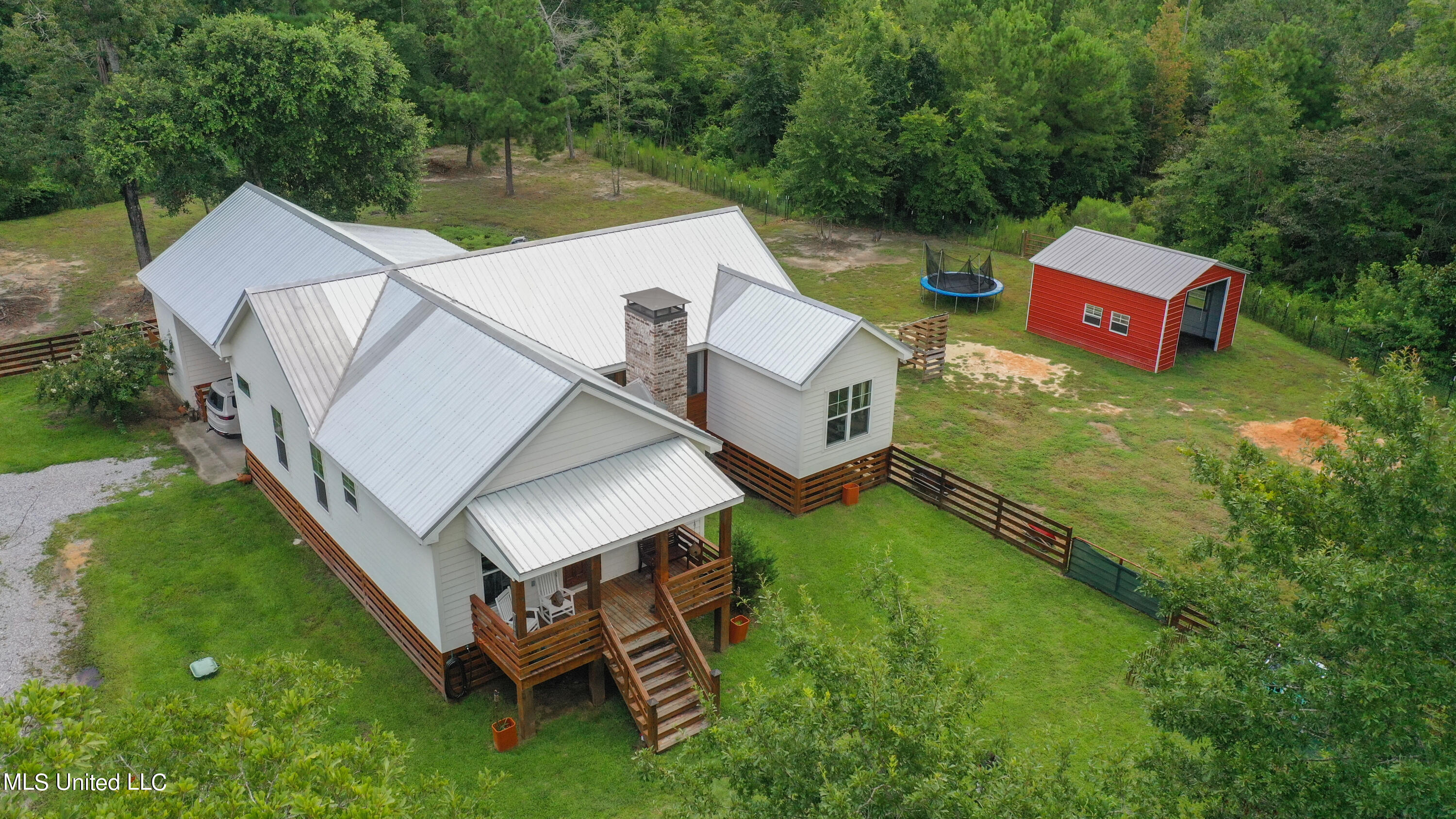 1208 Irvin Favre Road