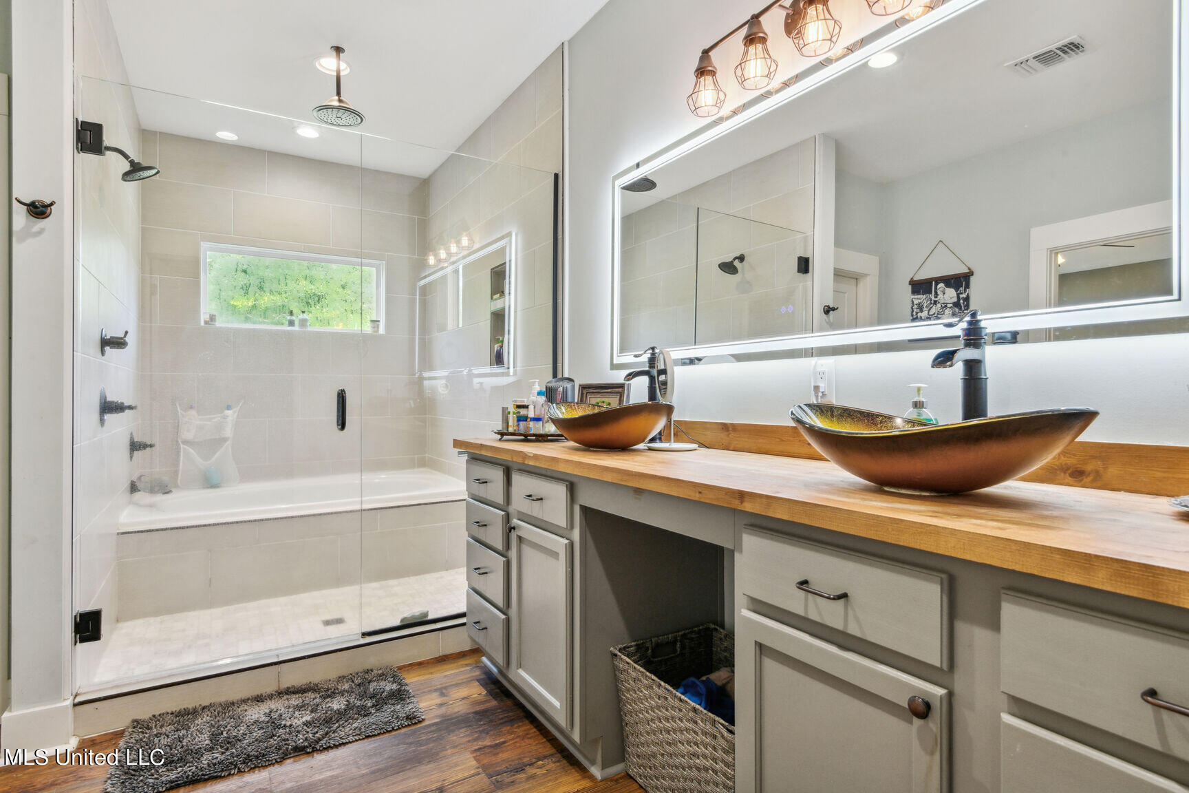 1208 Irvin Favre Road