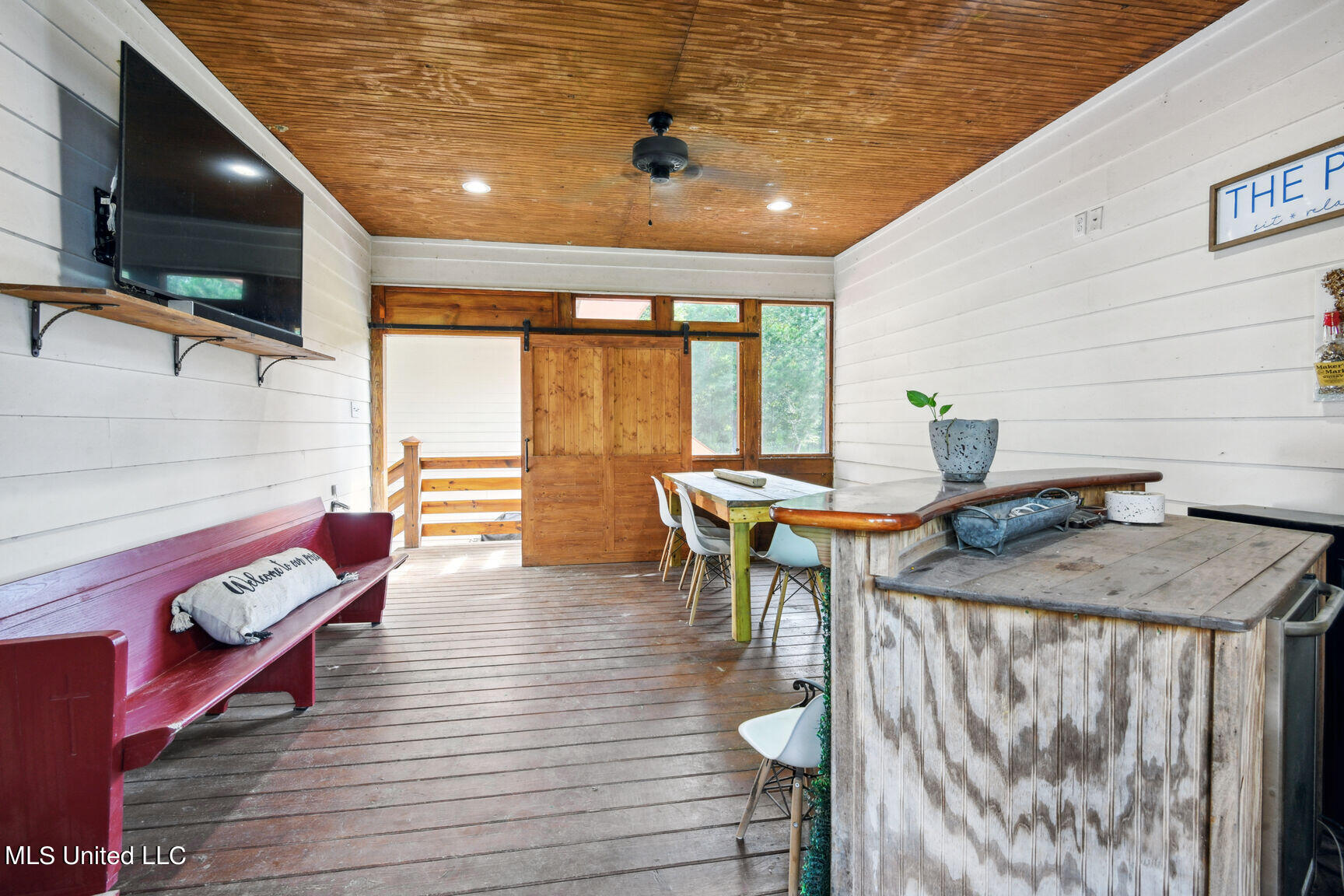 1208 Irvin Favre Road