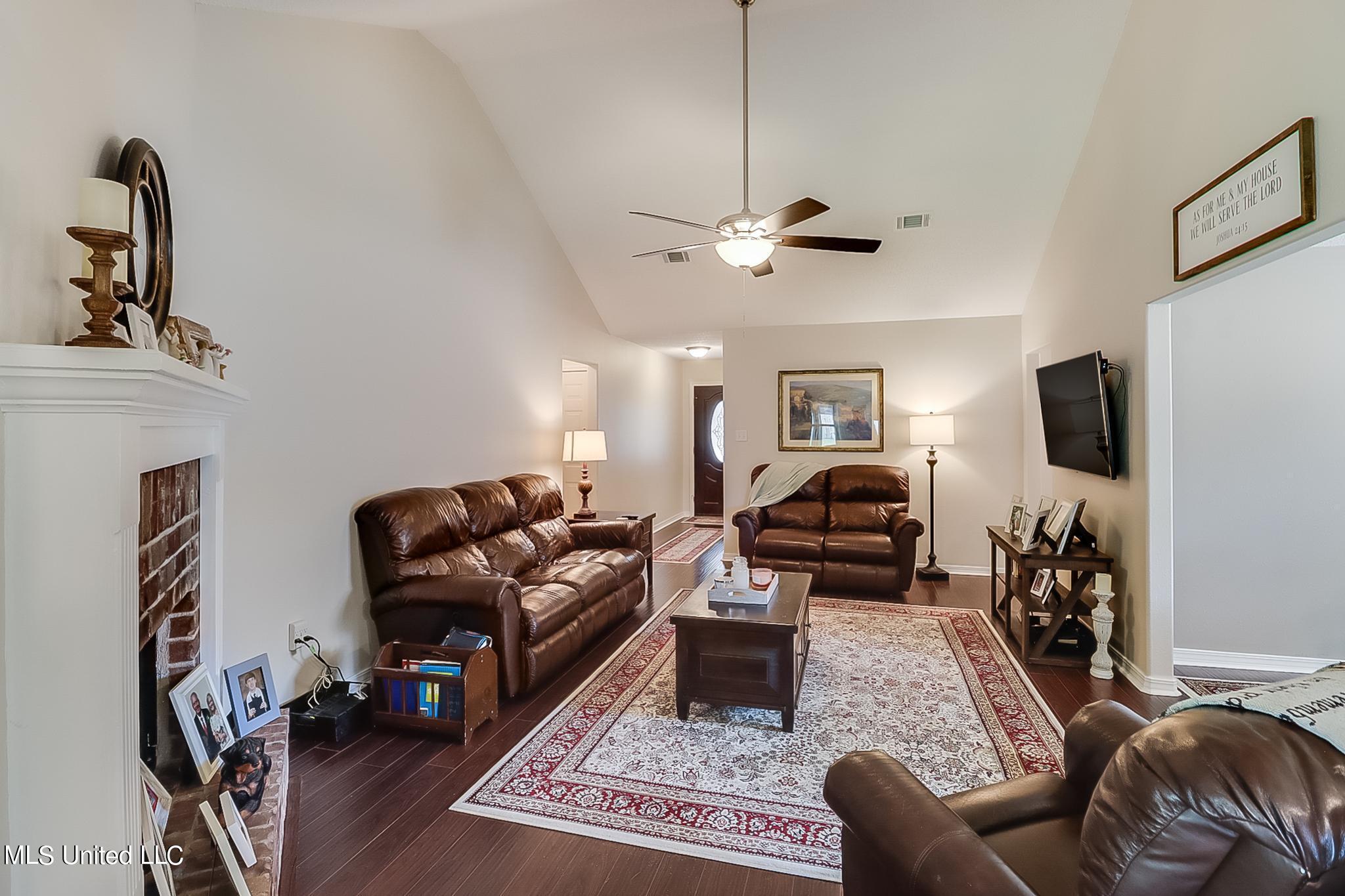 13481 Huntington Circle