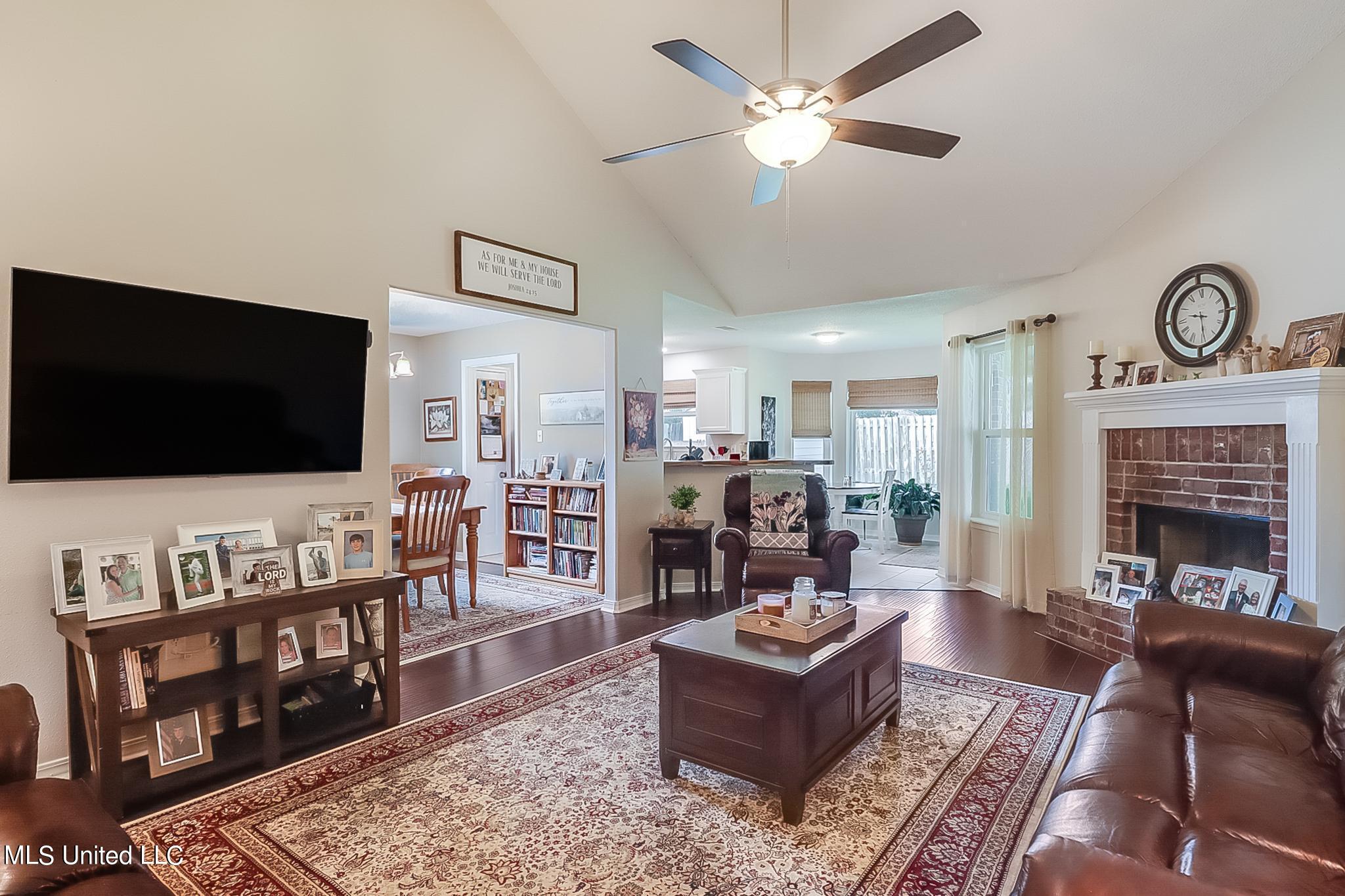 13481 Huntington Circle